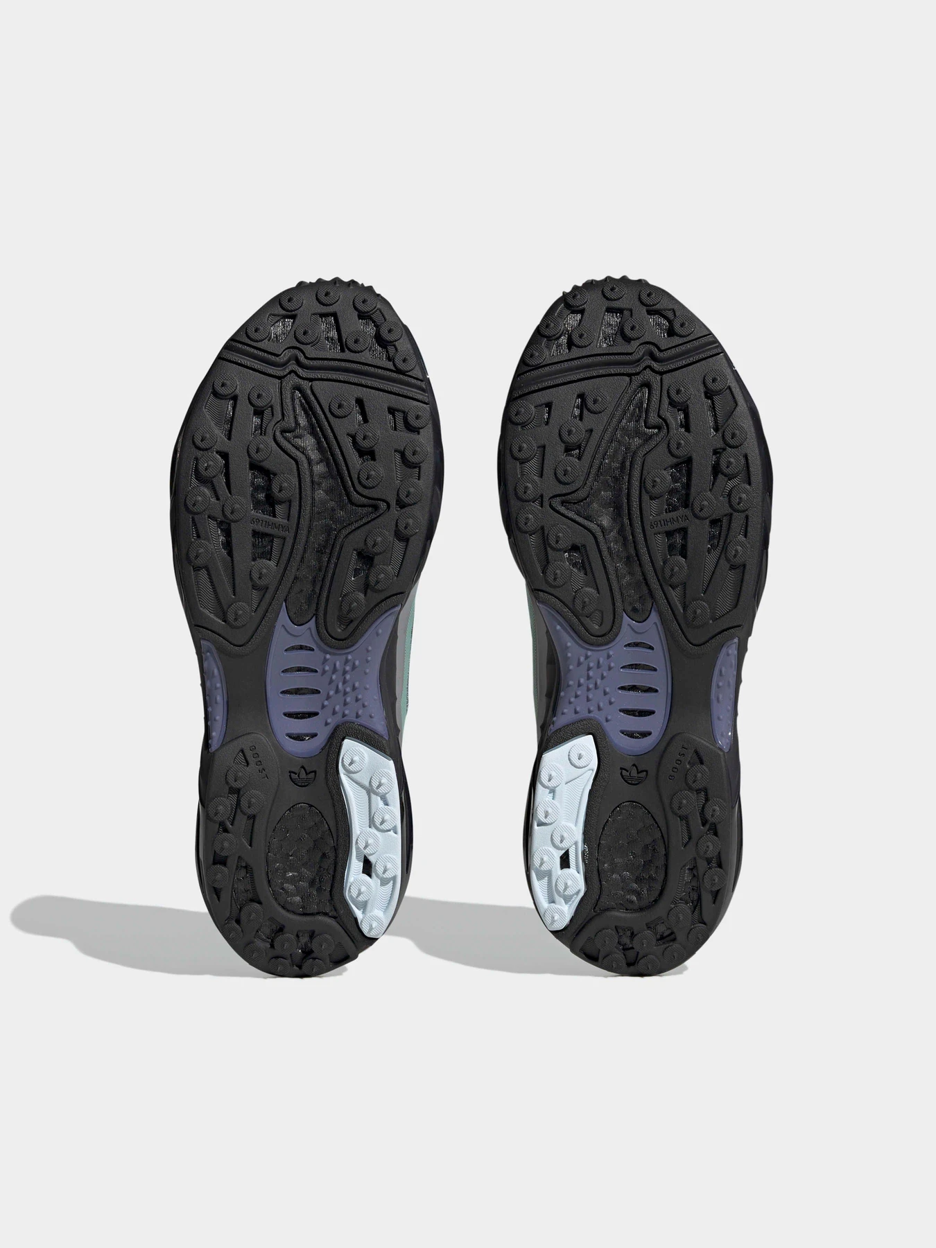 Кроссовки Adidas модель IF2421 Кроссовки Adidas модель IF2421 Фото