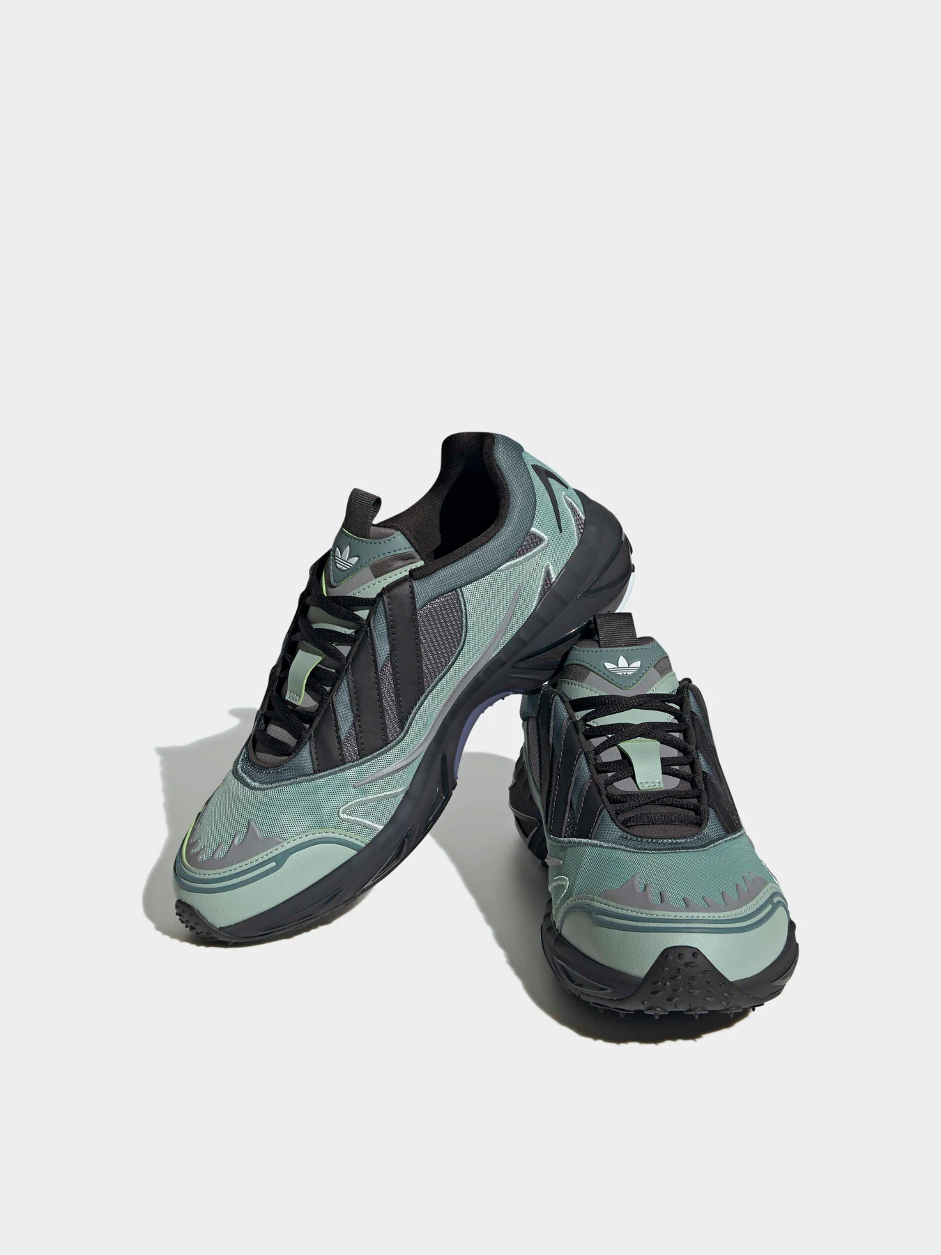 Кроссовки Adidas модель IF2421 Кроссовки Adidas модель IF2421 Фото