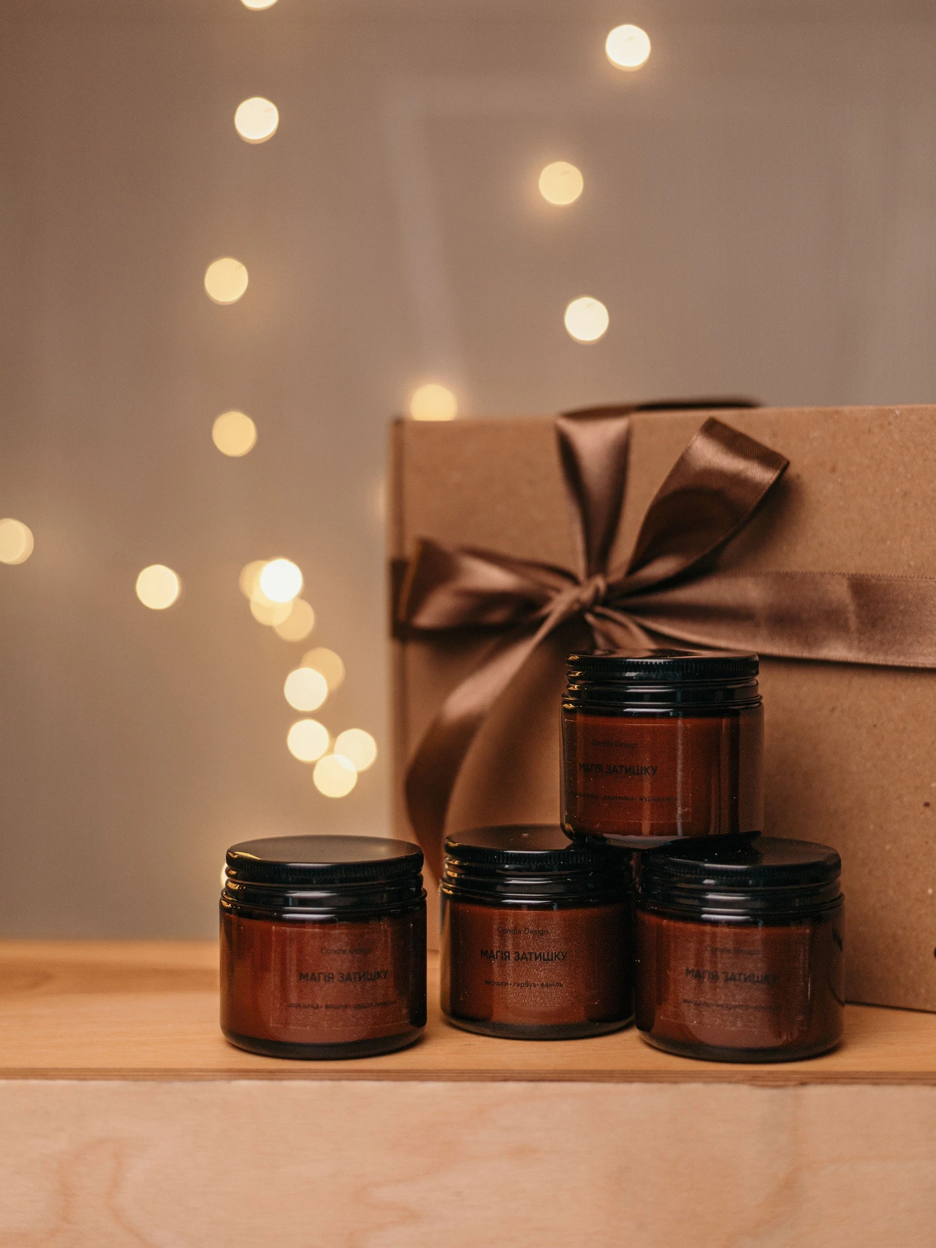 Аромасвічка в бурштиновій банці, аромат "вершково-гарбузовий" Candle Design модель 210.0016 Аромасвічка в бурштиновій банці, аромат "вершково-гарбузовий" Candle Design модель 210.0016 Фото