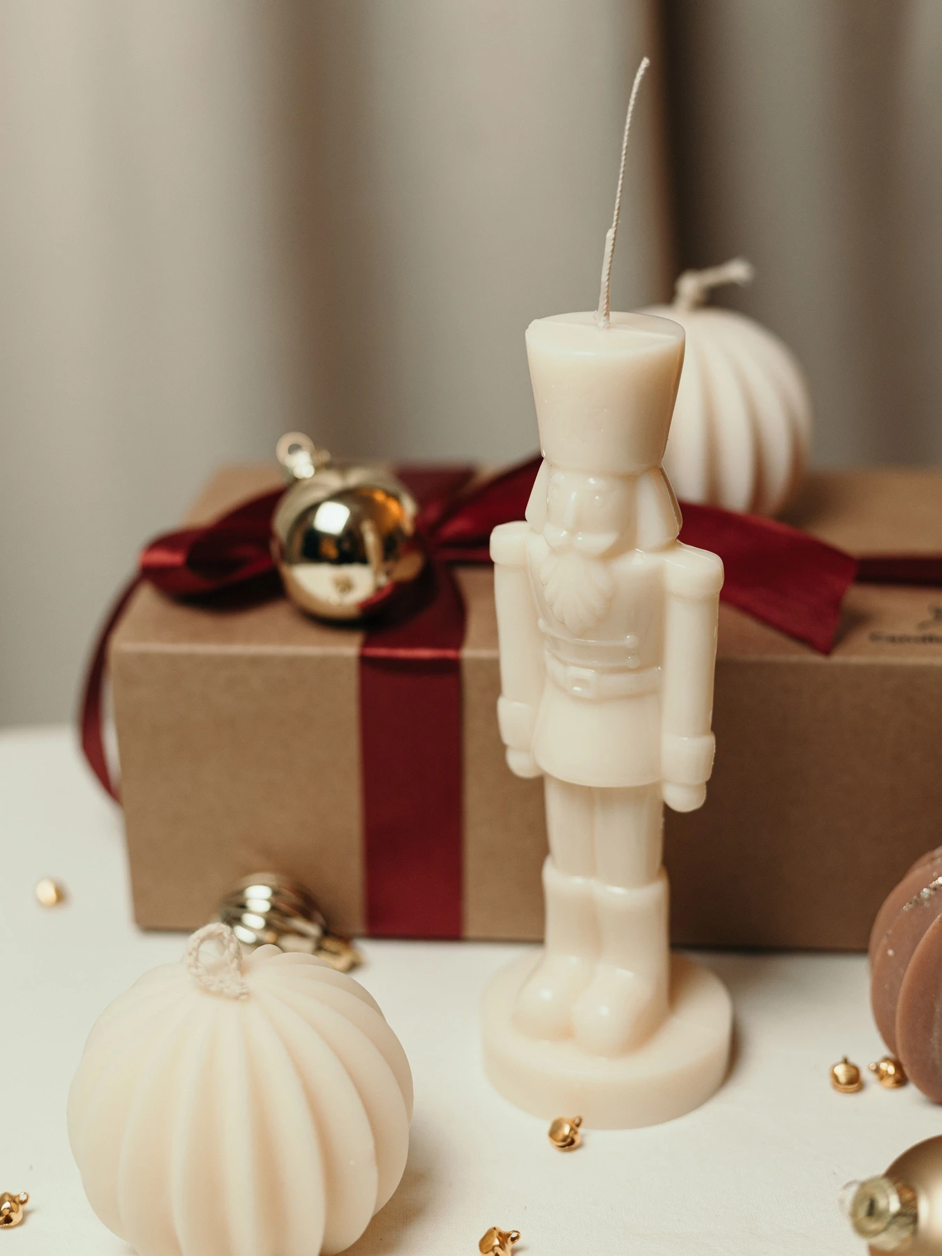 Аромасвеча "Оловянный солдатик", аромат - гранатовое вино Candle Design модель 170.2030 Фото
