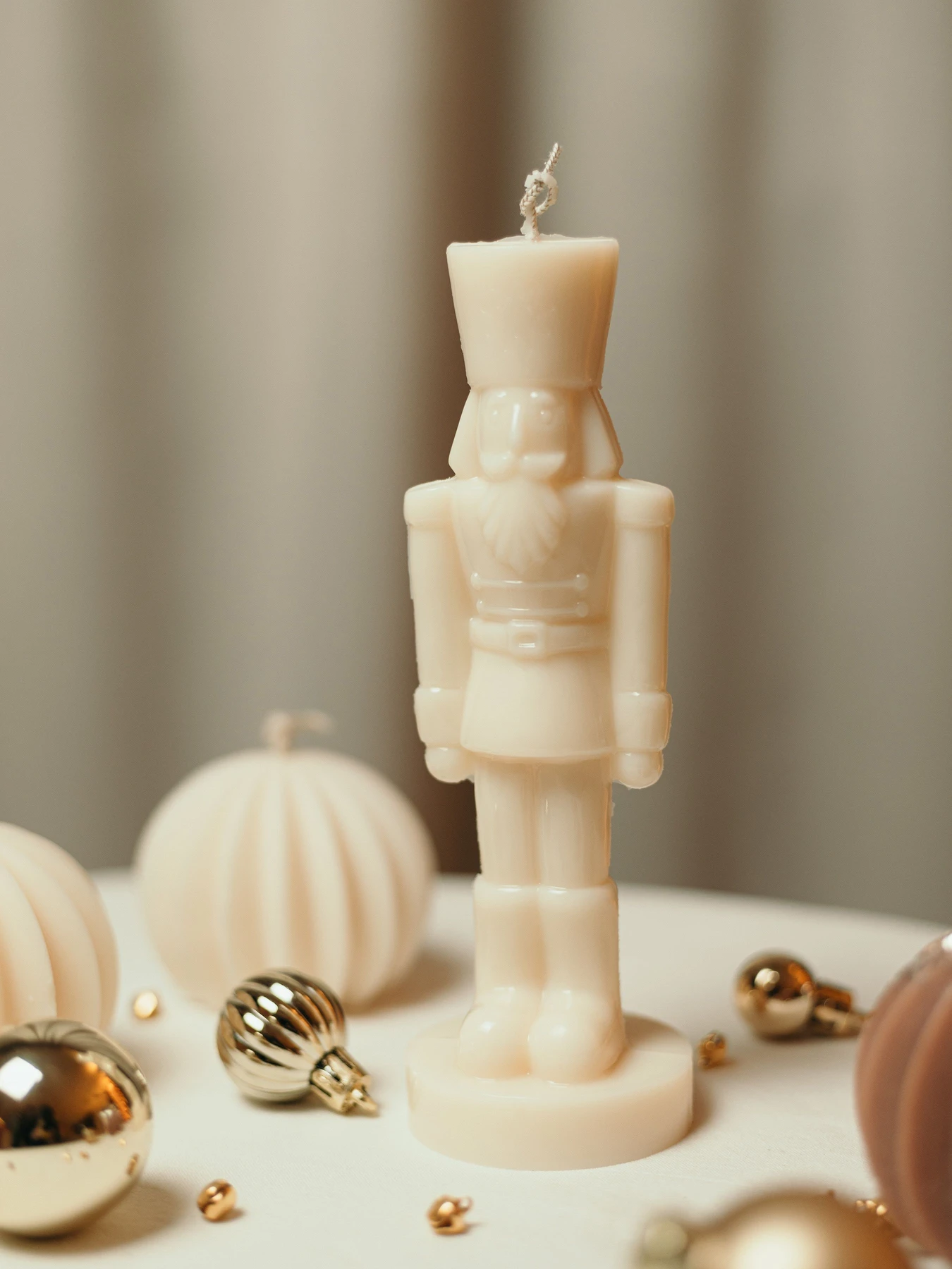 Аромасвеча "Оловянный солдатик", аромат - гранатовое вино Candle Design модель 170.2030 Фото