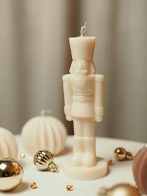 Аромасвеча "Оловянный солдатик", аромат - гранатовое вино Candle Design модель 170.2030 Фото