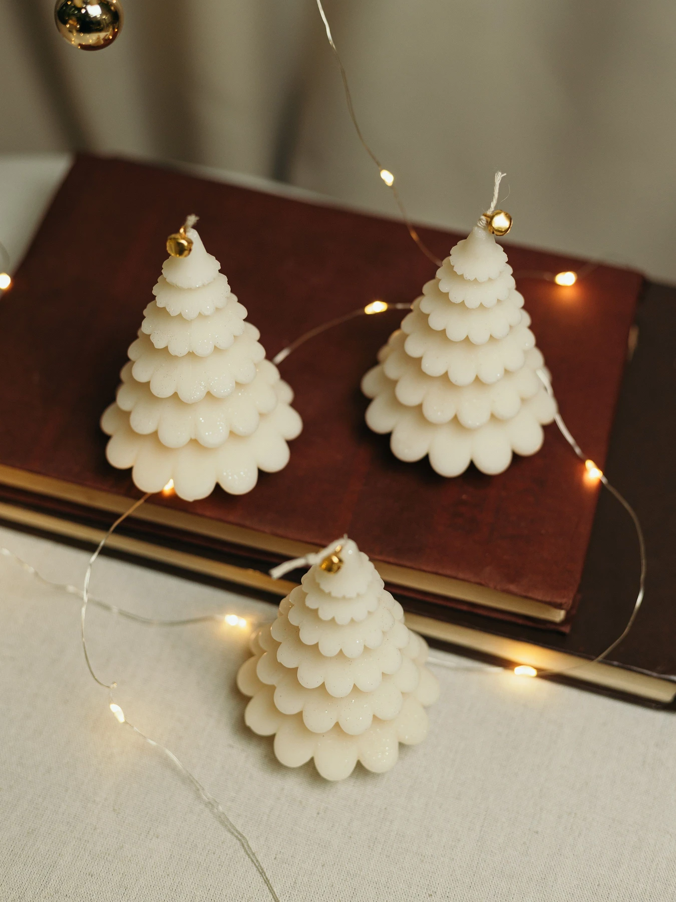Аромасвеча "Новогодняя Елочка", аромат Горная сосна Candle Design модель 170.2014 Аромасвеча "Новогодняя Елочка", аромат Горная сосна Candle Design модель 170.2014 Фото