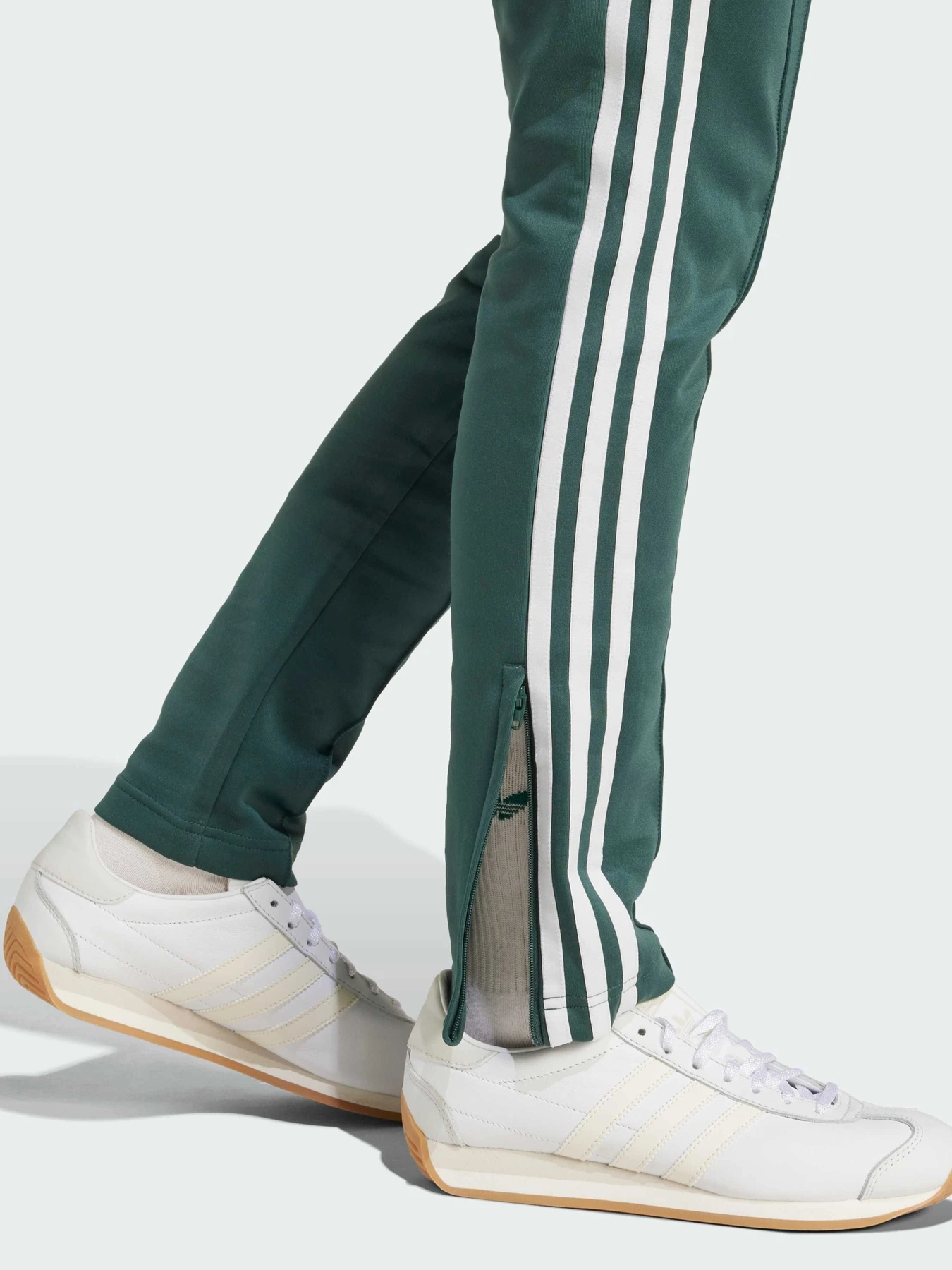 Штани Adidas модель IY2178 Штани Adidas модель IY2178 Фото