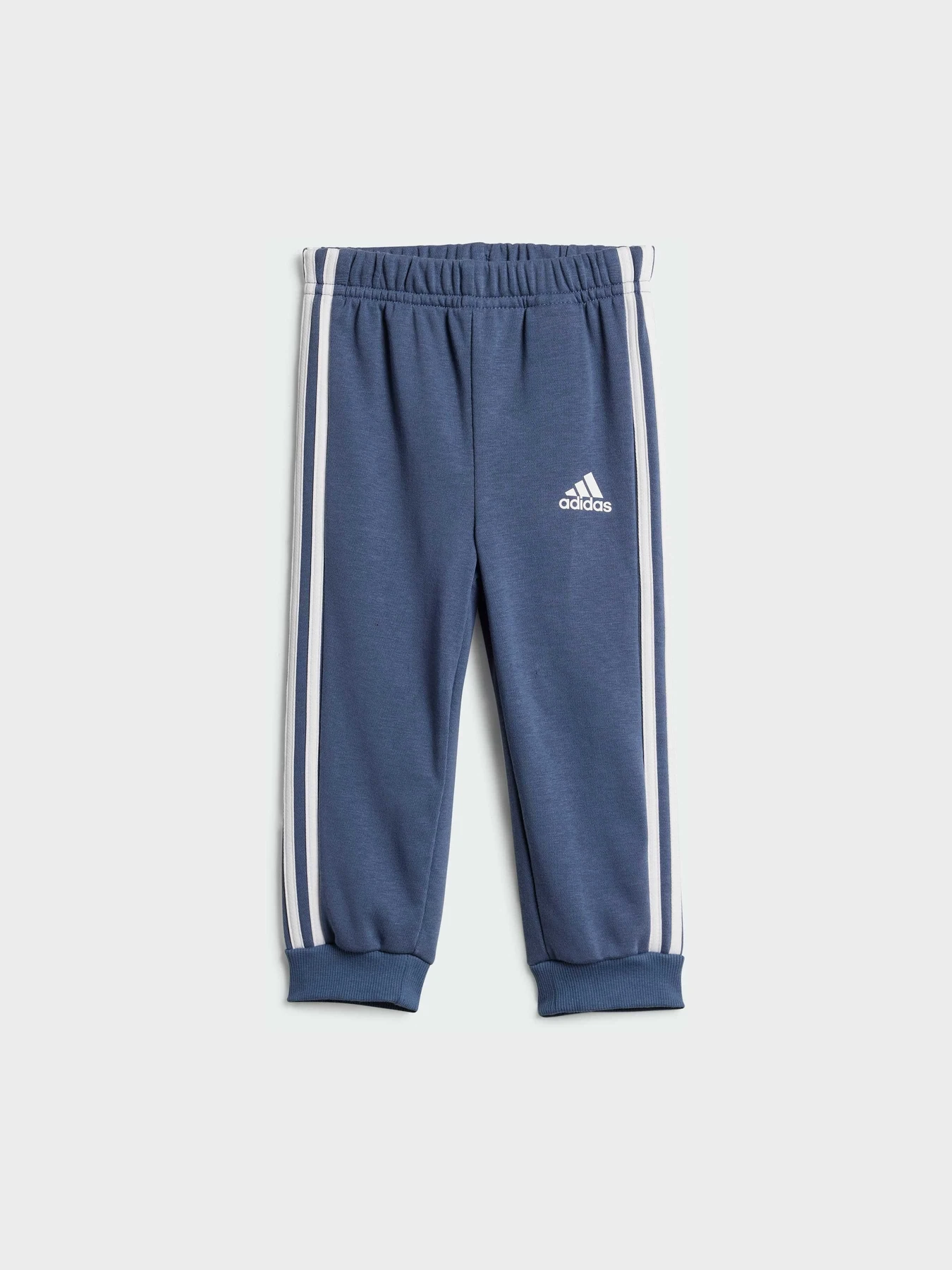 Костюмы Adidas модель IY7575 Костюмы Adidas модель IY7575 Фото