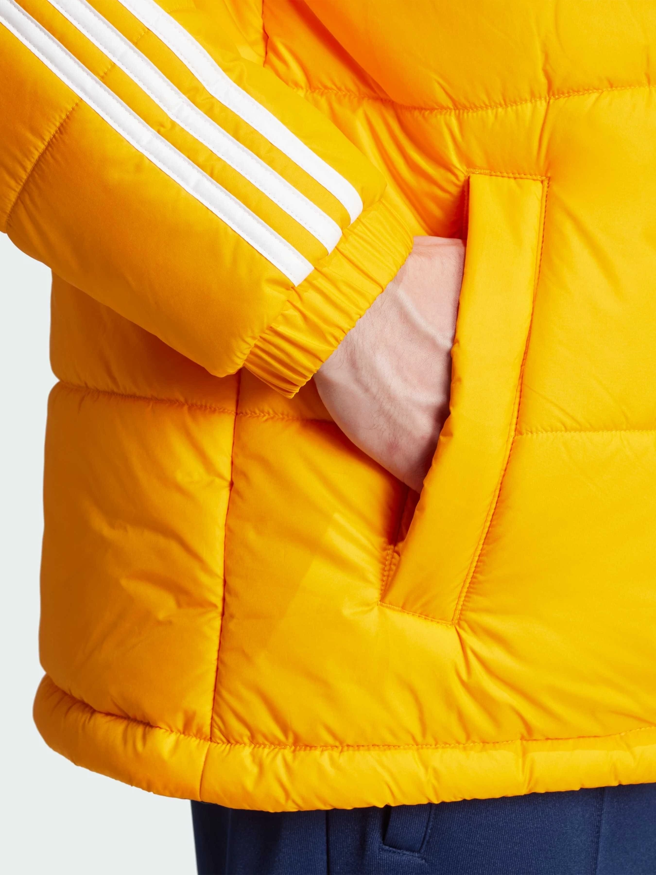Куртки та дублянки Adidas модель JD9074 Куртки та дублянки Adidas модель JD9074 Фото