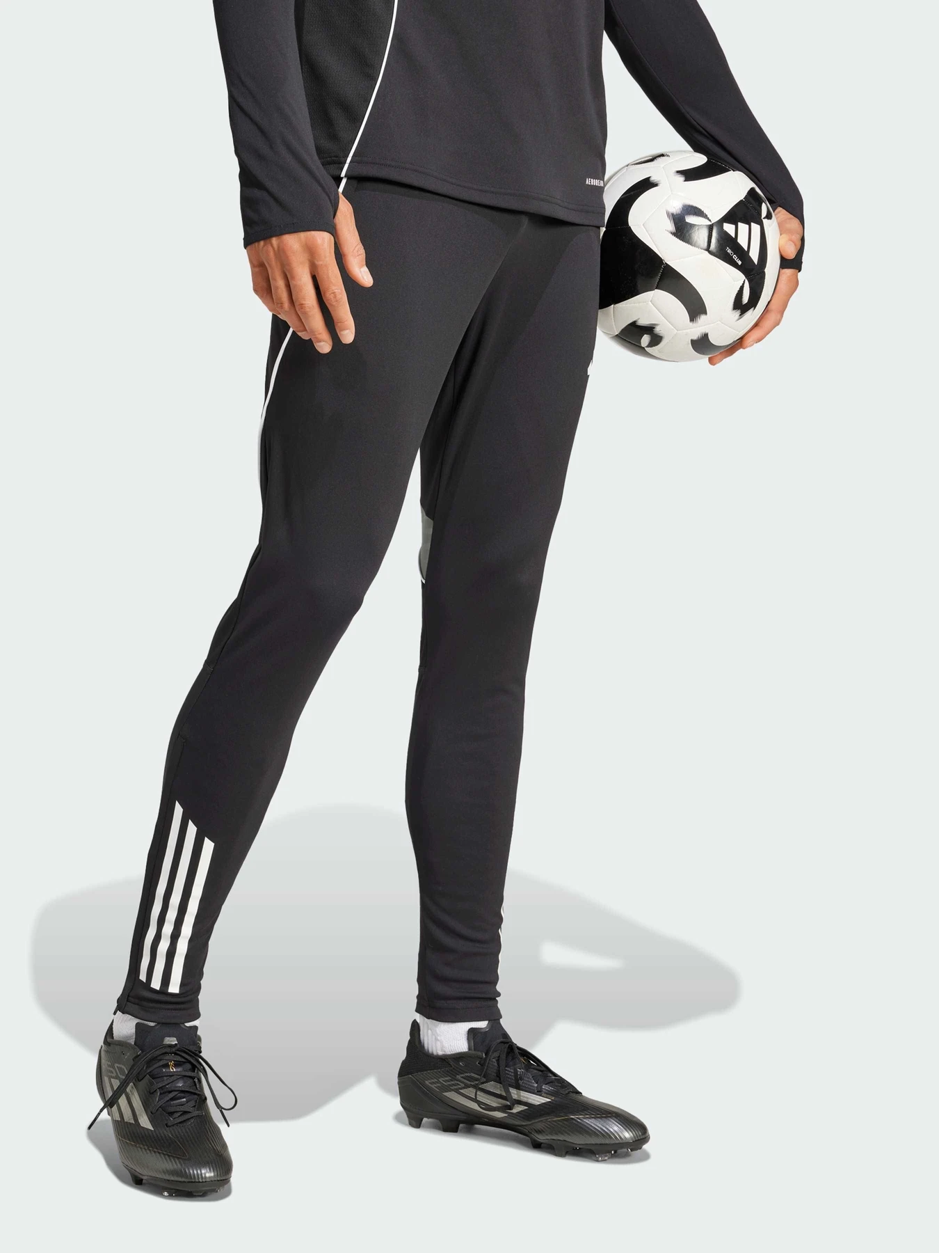 Брюки Adidas Tiro модель IW0415 Брюки Adidas Tiro модель IW0415 Фото