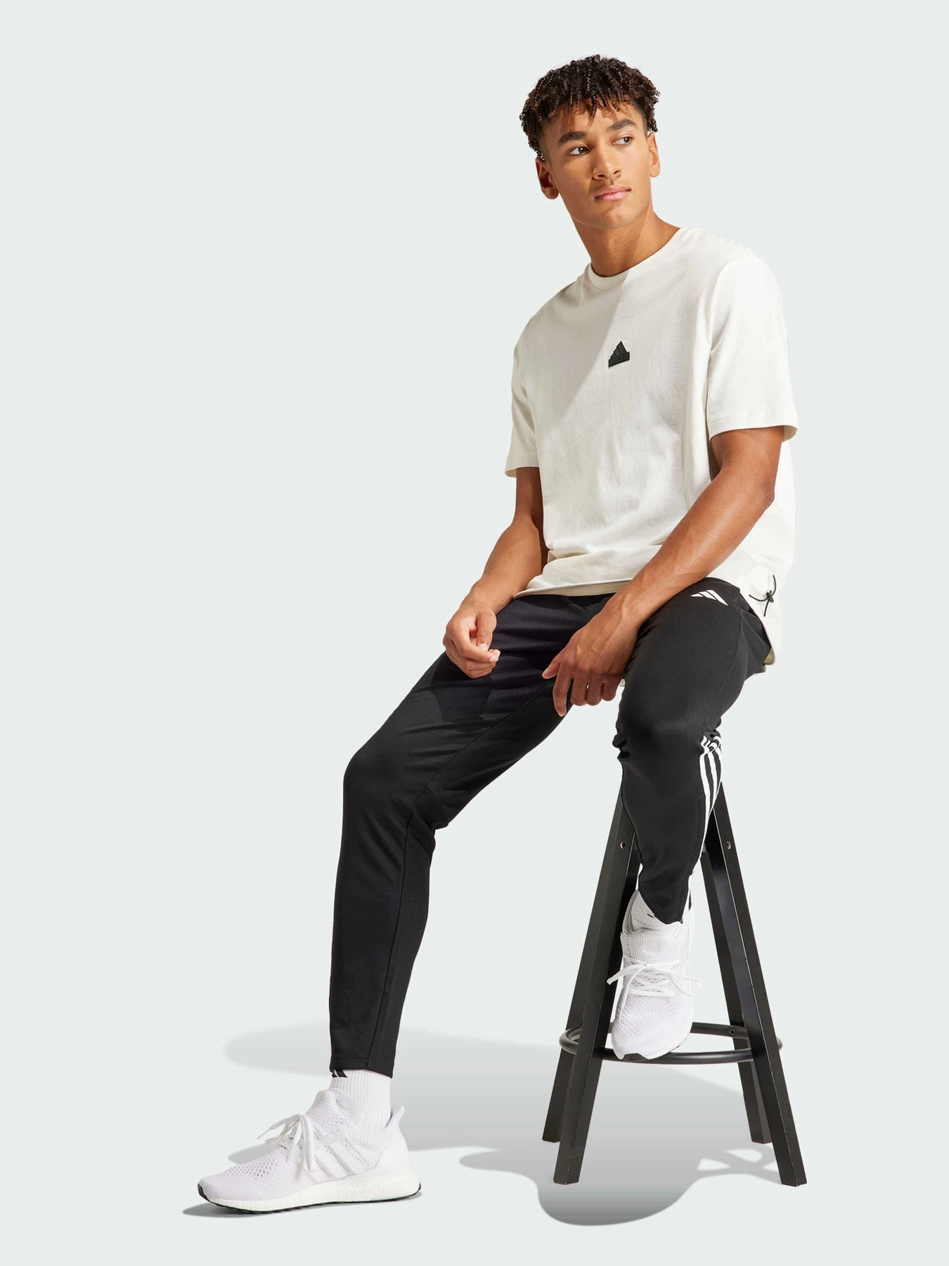 Брюки Adidas 3 Stripes модель IR7848 Фото