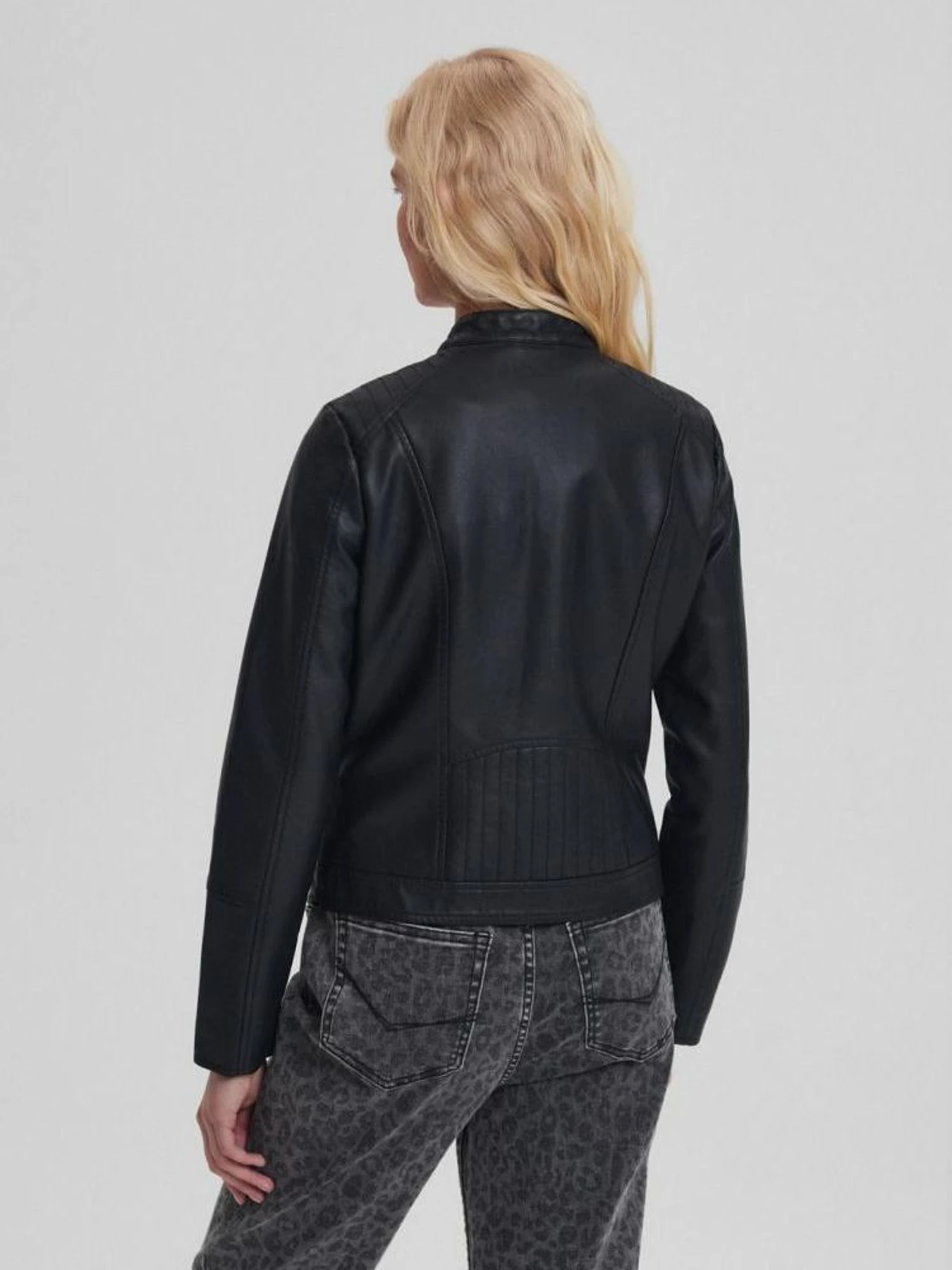 Куртки и дубленки DIVERSE Danae модель 10043803 Куртки и дубленки DIVERSE Danae модель 10043803 Фото