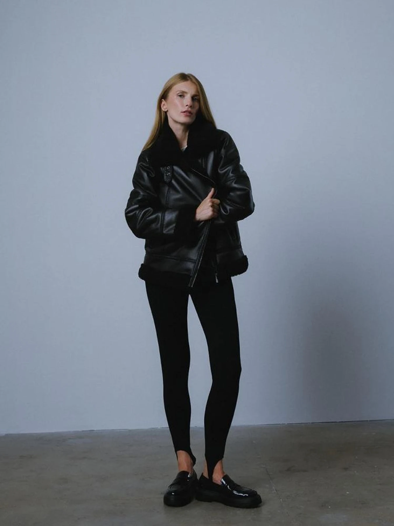 Куртки та дублянки DIVERSE Shearlis модель 10045479 Куртки та дублянки DIVERSE Shearlis модель 10045479 Фото