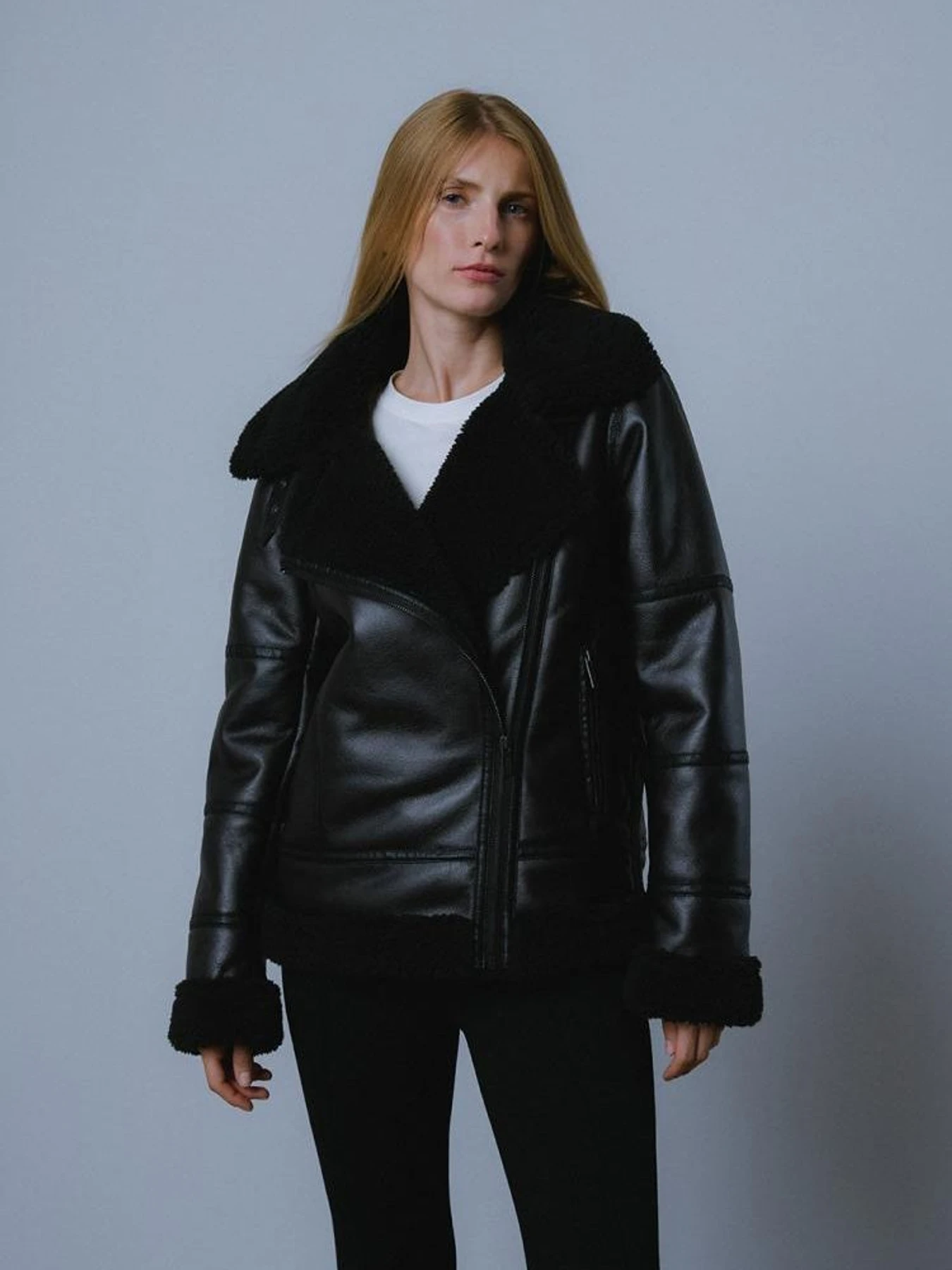Куртки та дублянки DIVERSE Shearlis модель 10045479 Куртки та дублянки DIVERSE Shearlis модель 10045479 Фото