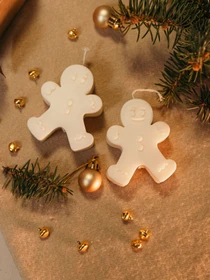 Аромасвеча "Gingerbread man", аромат - Iced Gingersnap (имбирное печенье) Candle Design модель 170.2022 Фото
