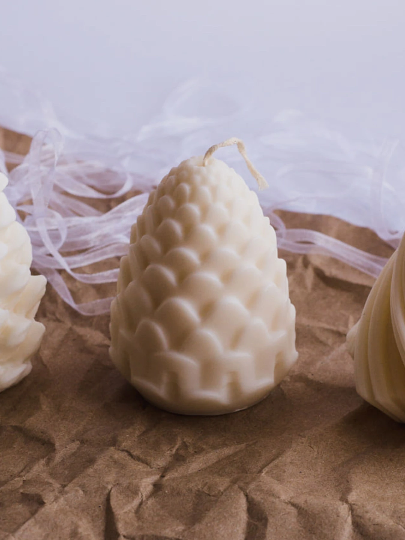 Рождественская свечка "Шишка", аромат - Дубовый мох и амбра Candle Design модель 170.2020 Рождественская свечка "Шишка", аромат - Дубовый мох и амбра Candle Design модель 170.2020 Фото