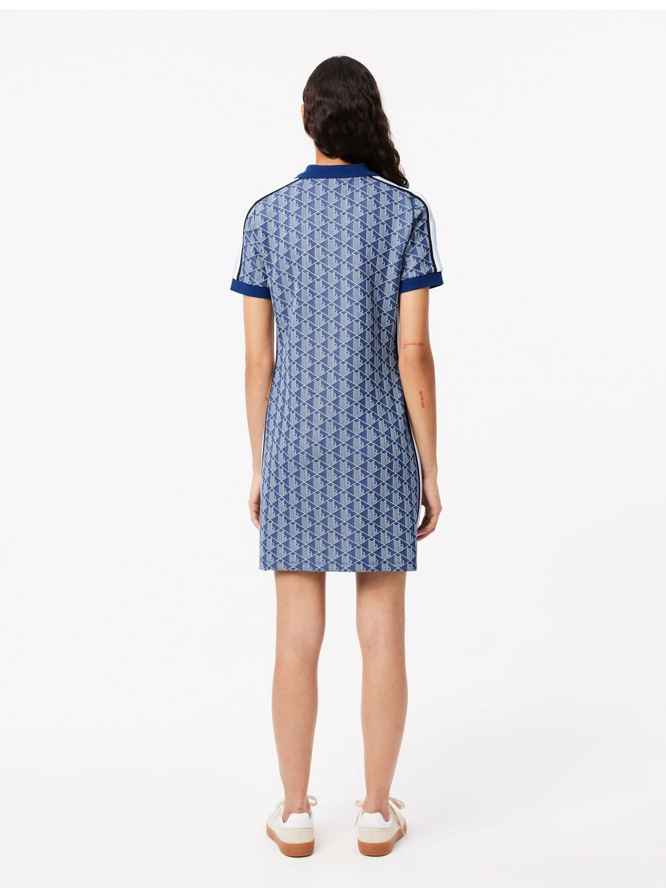Сукні Lacoste модель EF26556LE Фото