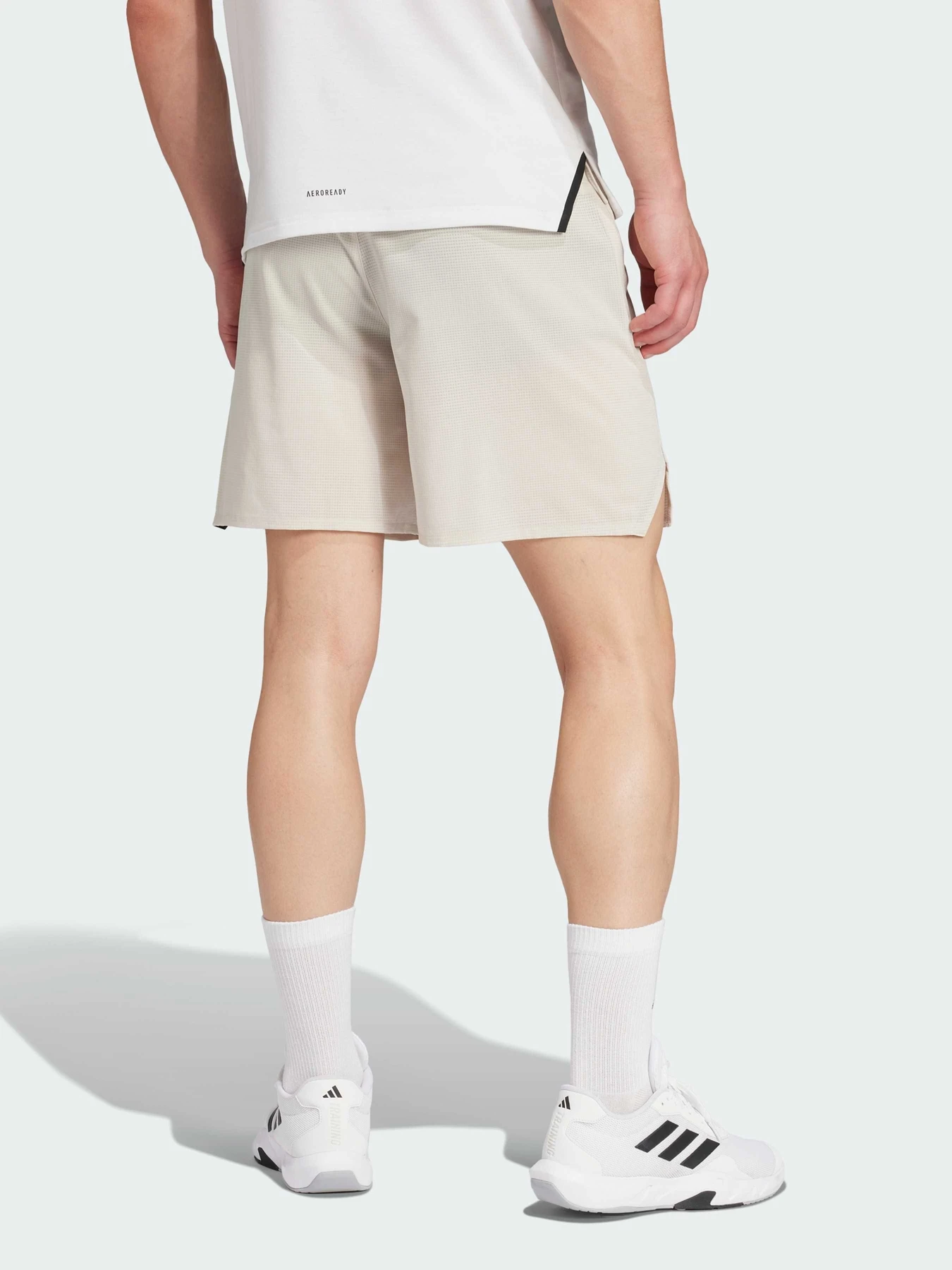 Шорты Adidas модель JL7601 Шорты Adidas модель JL7601 Фото