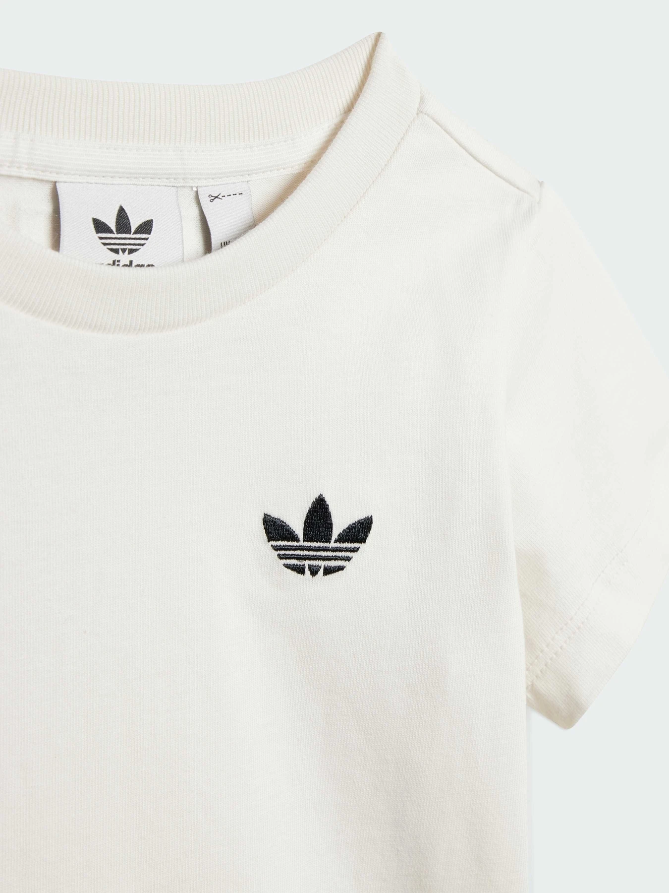 Костюмы Adidas x Disney модель JD0611 Костюмы Adidas x Disney модель JD0611 Фото