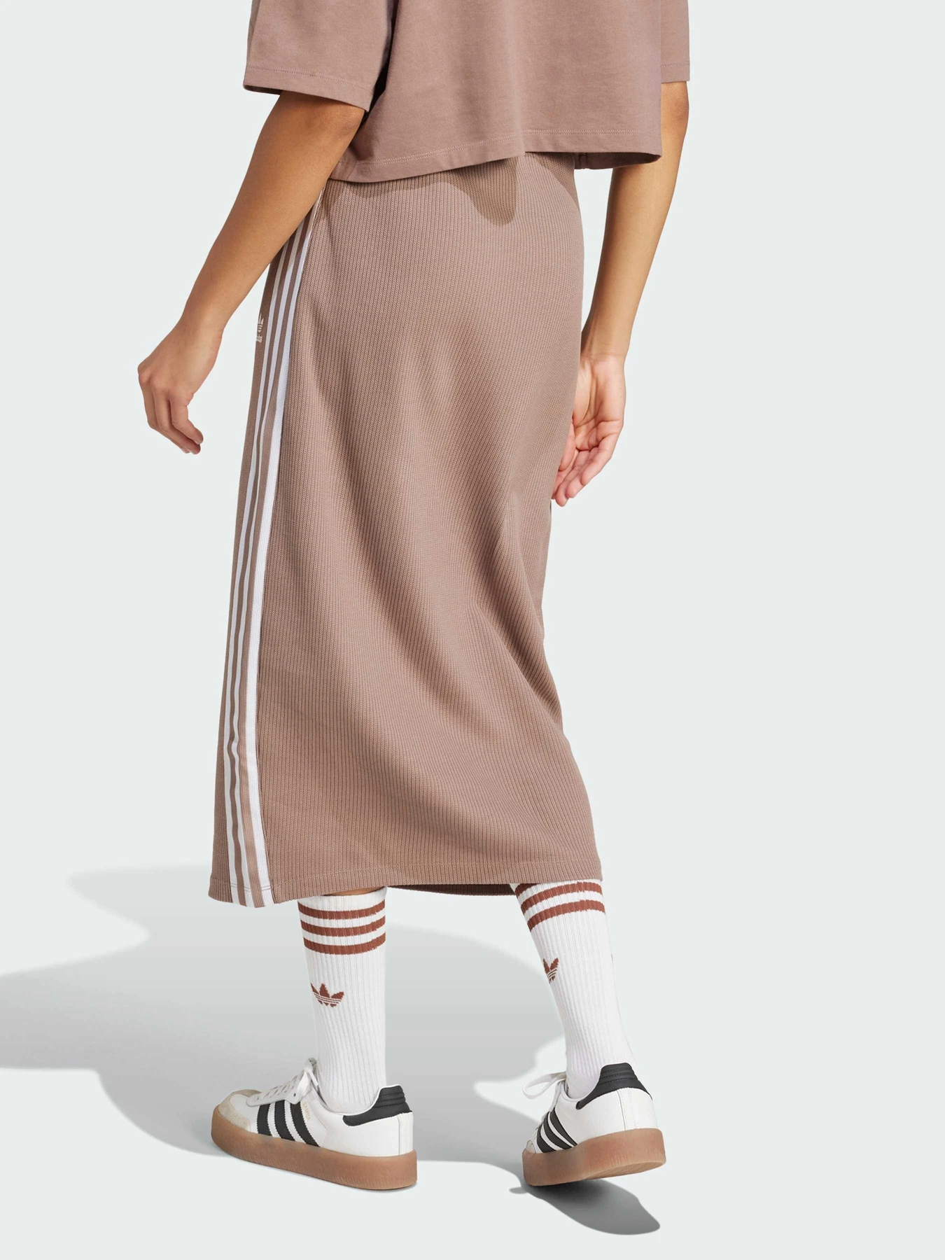 Юбки Adidas Adicolor модель JD4606 Юбки Adidas Adicolor модель JD4606 Фото