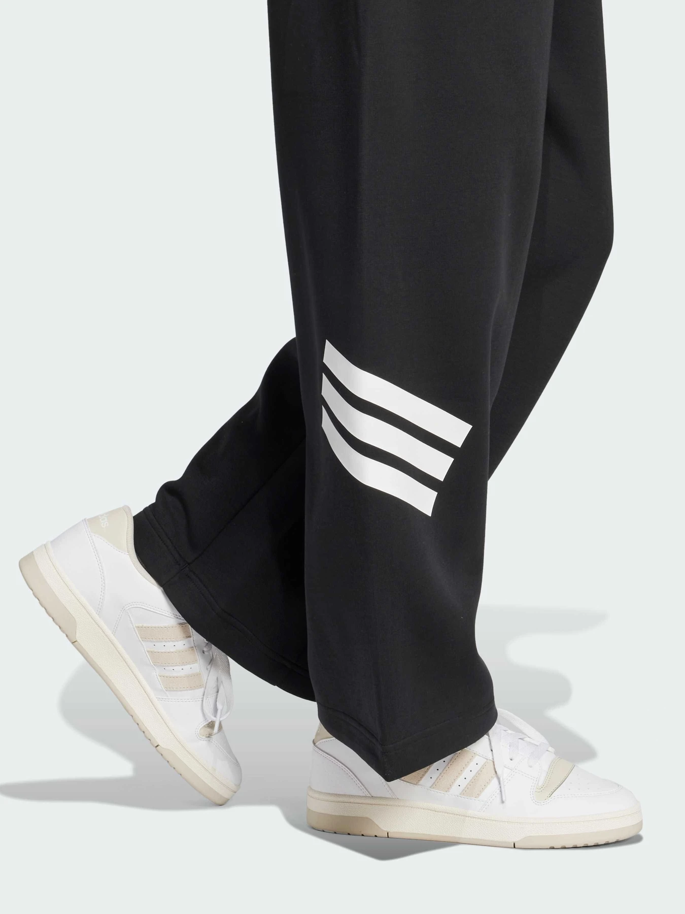 Штани Adidas 3 Stripes модель JE0150 Штани Adidas 3 Stripes модель JE0150 Фото