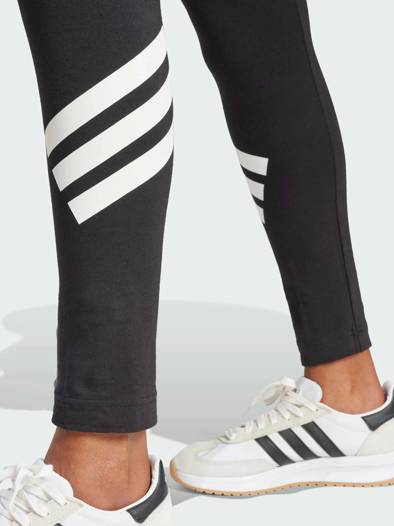 Штани Adidas 3 Stripes модель JE0215 Фото
