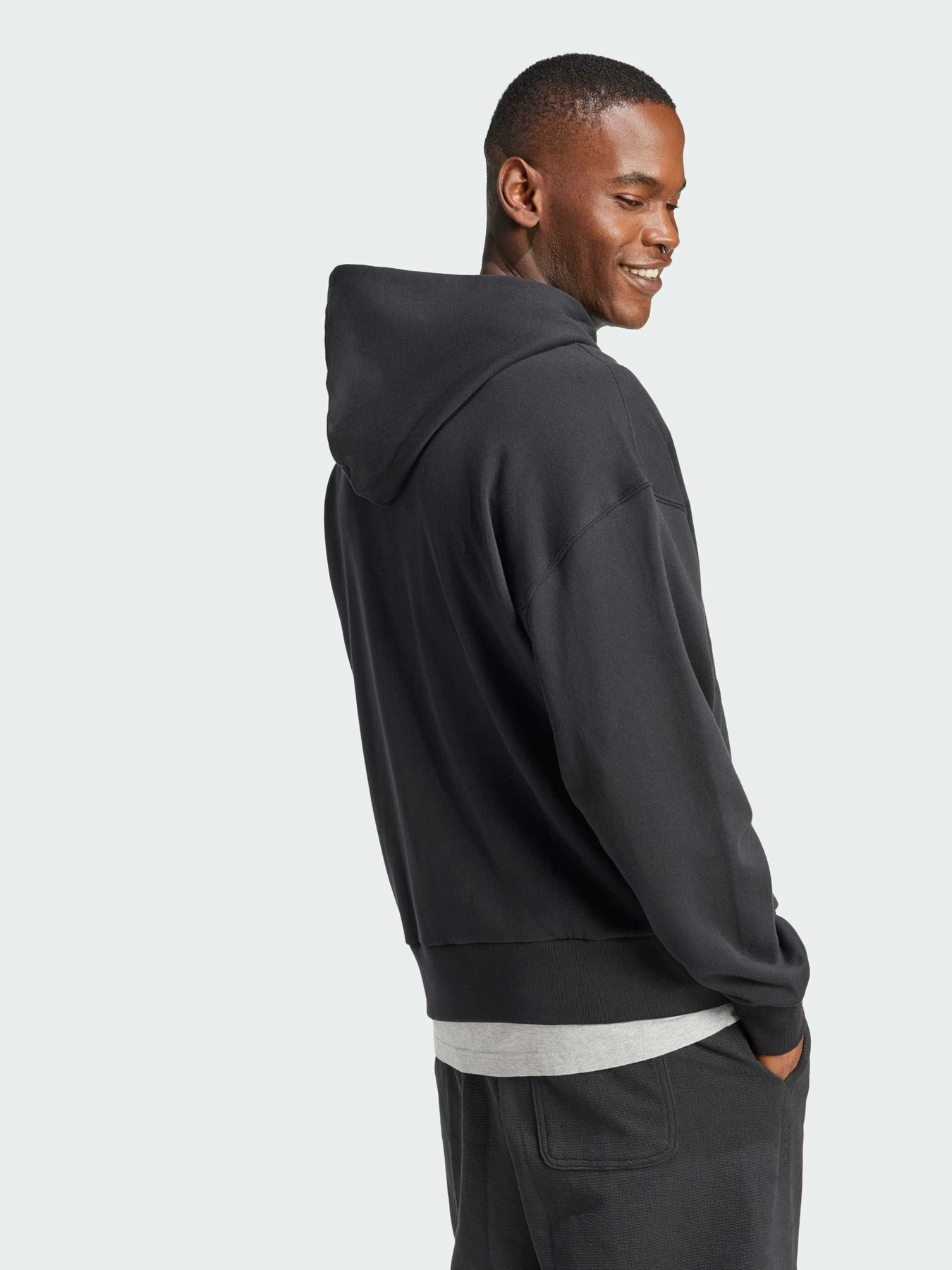 Худі та світшоти Adidas модель JI6361 Худі та світшоти Adidas модель JI6361 Фото