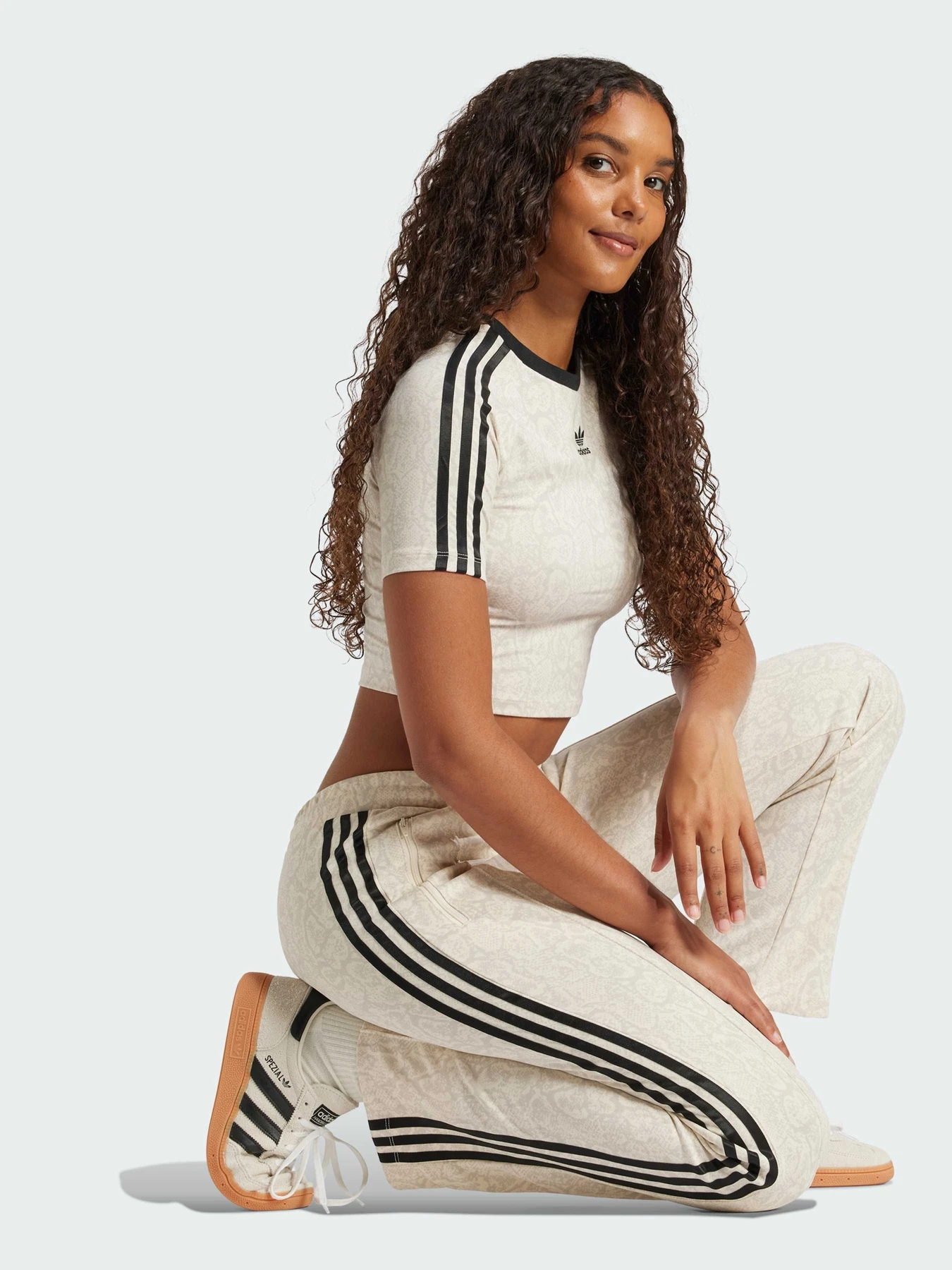 Футболки и поло Adidas Graphics модель JI8407 Фото