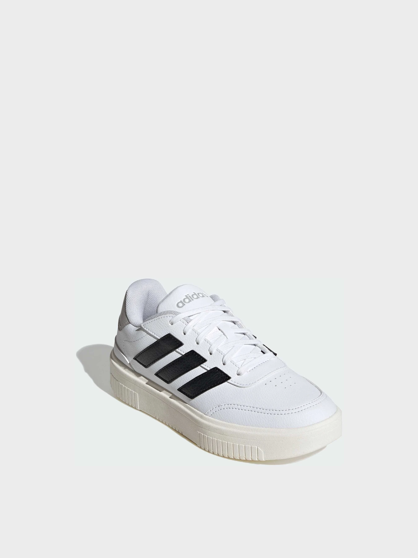 Кроссовки Adidas Court модель JI2202 Кроссовки Adidas Court модель JI2202 Фото
