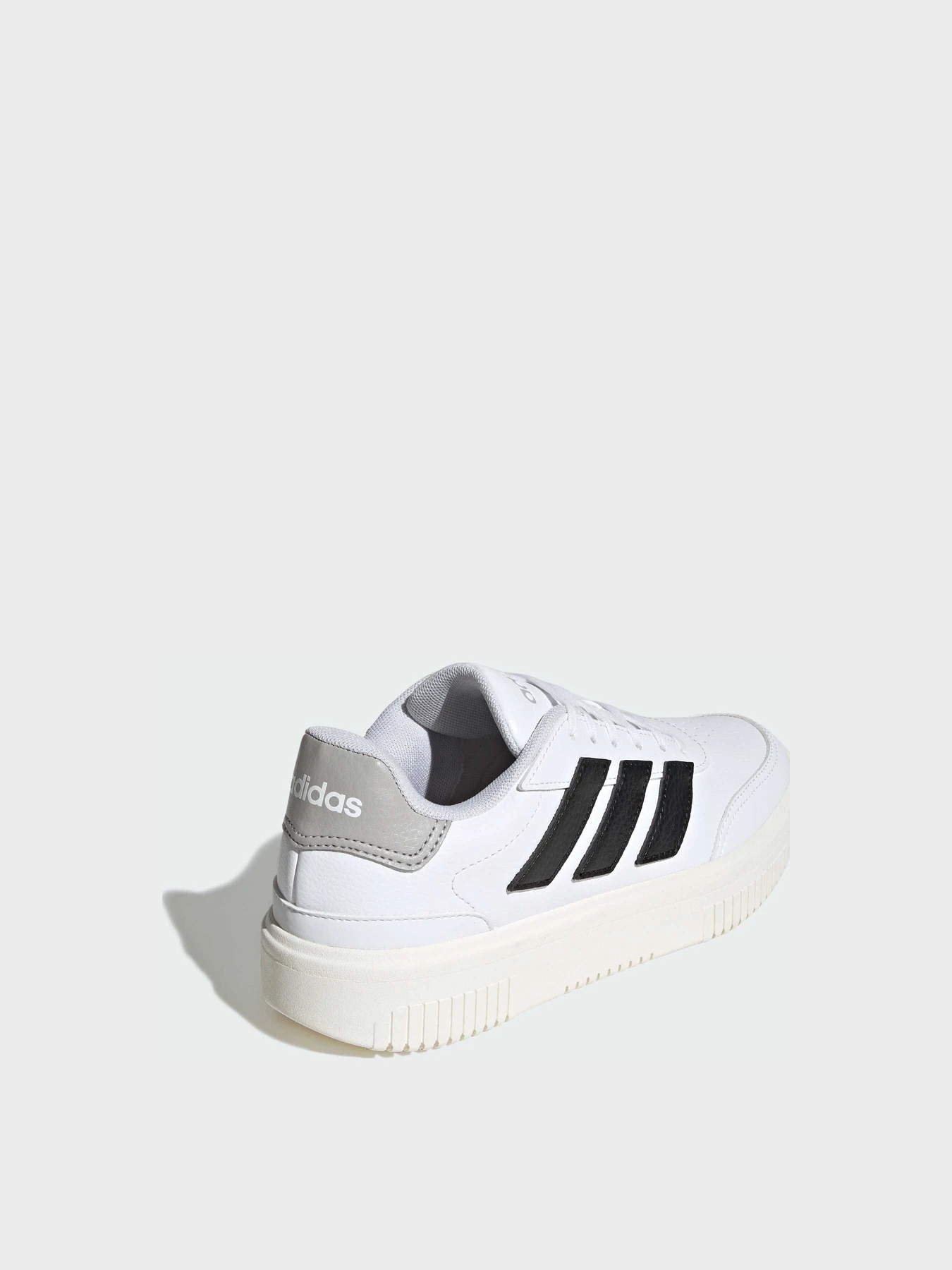 Кроссовки Adidas Court модель JI2202 Кроссовки Adidas Court модель JI2202 Фото