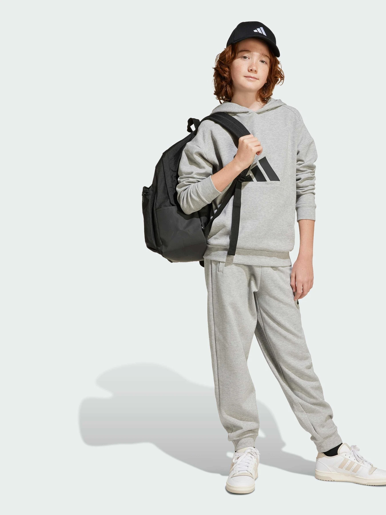 Худи и свитшоты Adidas модель JJ4788 Худи и свитшоты Adidas модель JJ4788 Фото