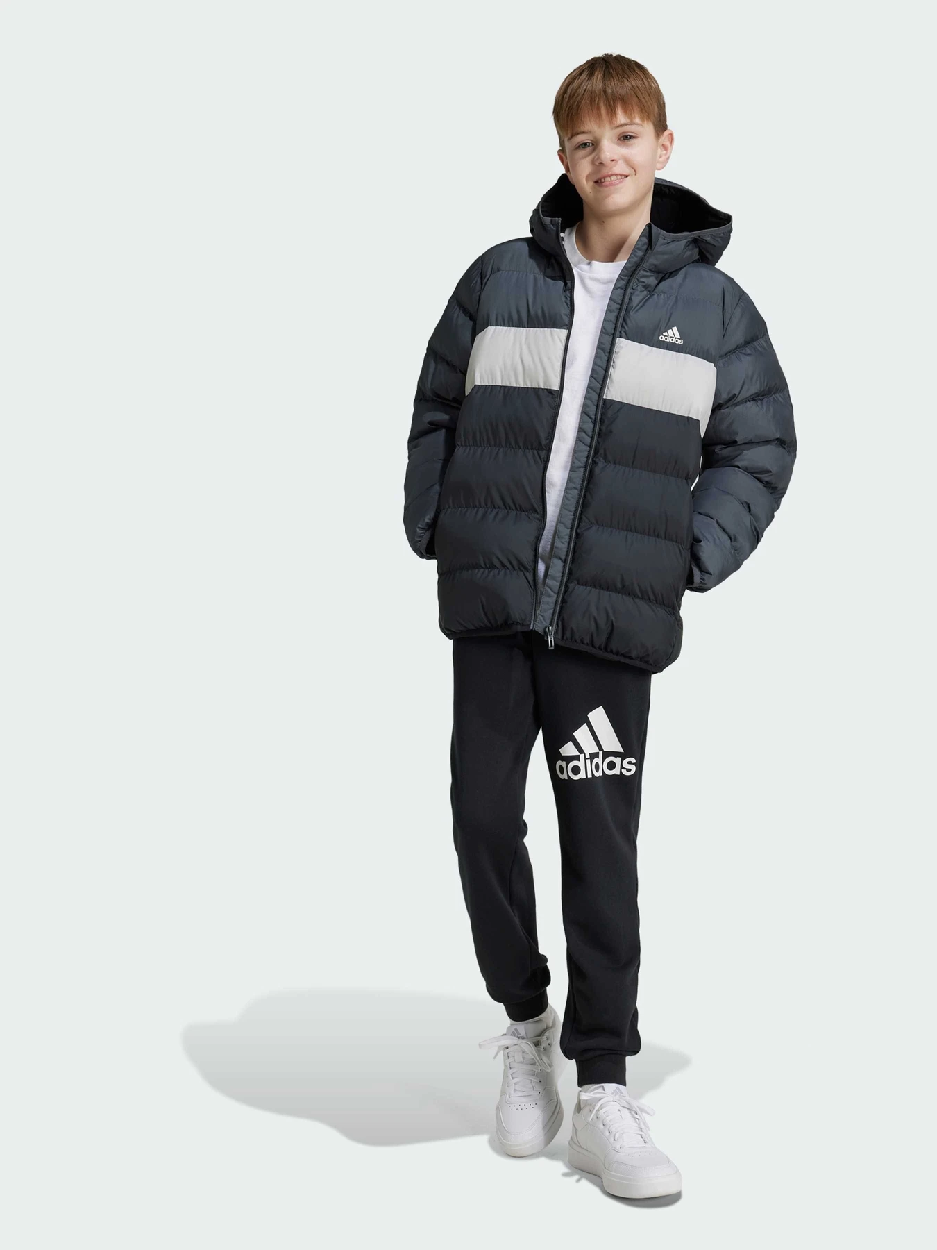Куртки та дублянки Adidas модель IY6918 Куртки та дублянки Adidas модель IY6918 Фото