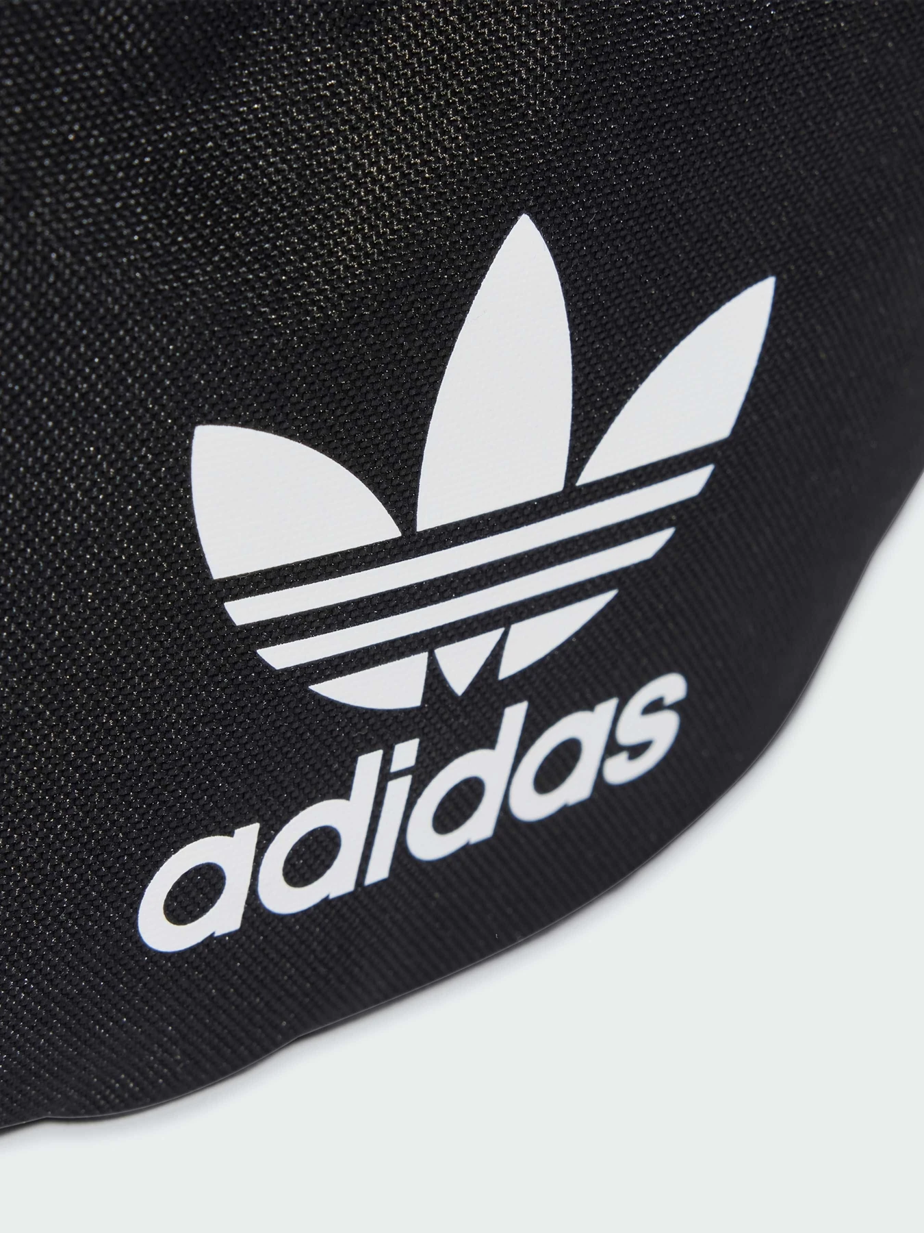 Сумки Adidas Adicolor модель IW0939 Сумки Adidas Adicolor модель IW0939 Фото