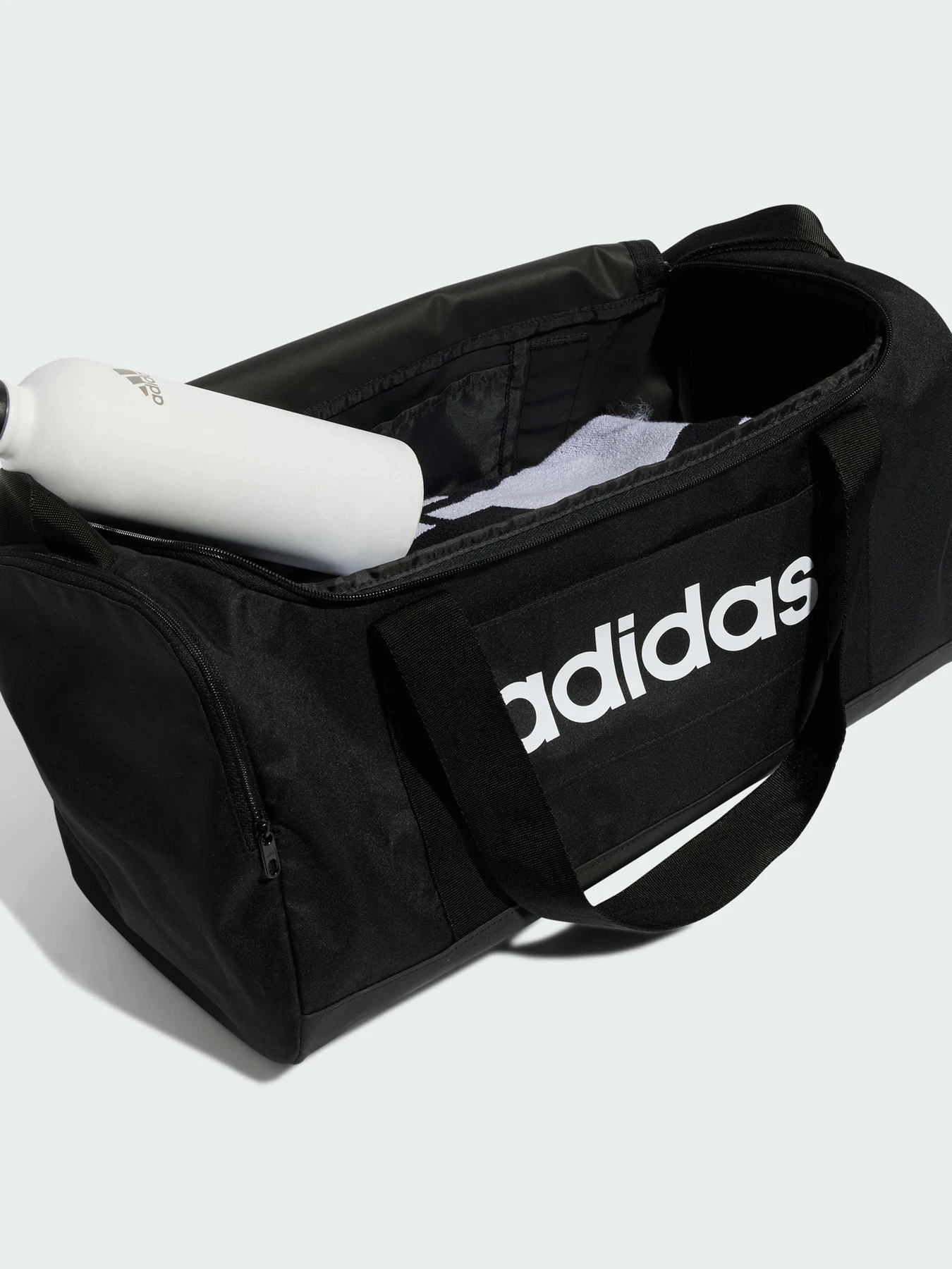 Сумки Adidas модель JE8343 Сумки Adidas модель JE8343 Фото
