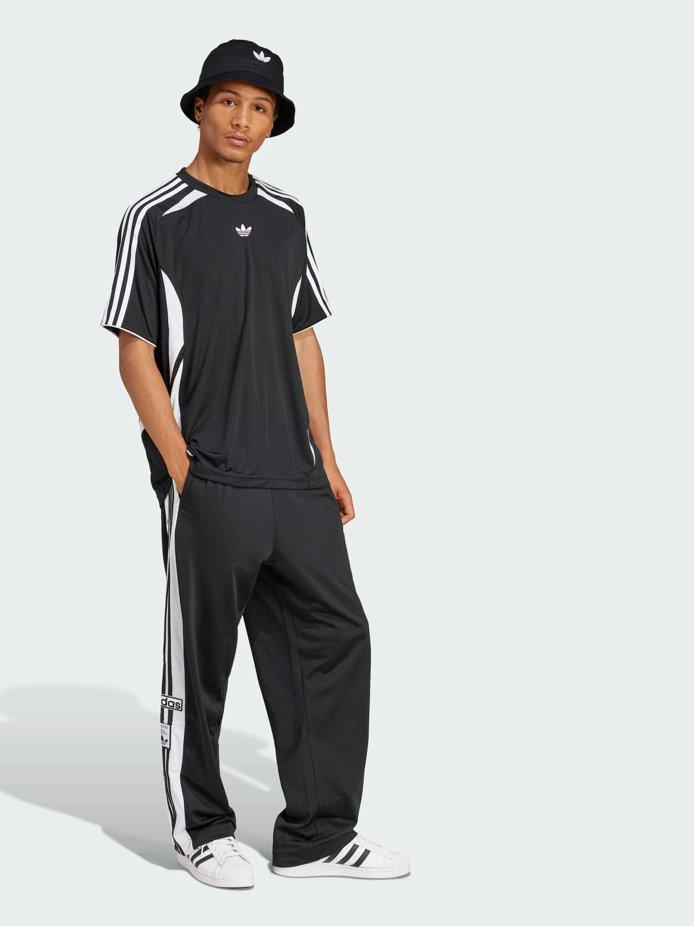 Брюки Adidas Adicolor модель JP3760 Фото