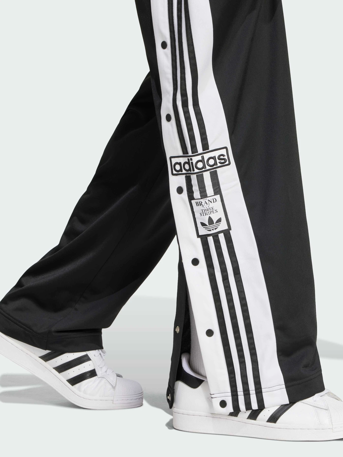 Брюки Adidas Adicolor модель JP3760 Фото