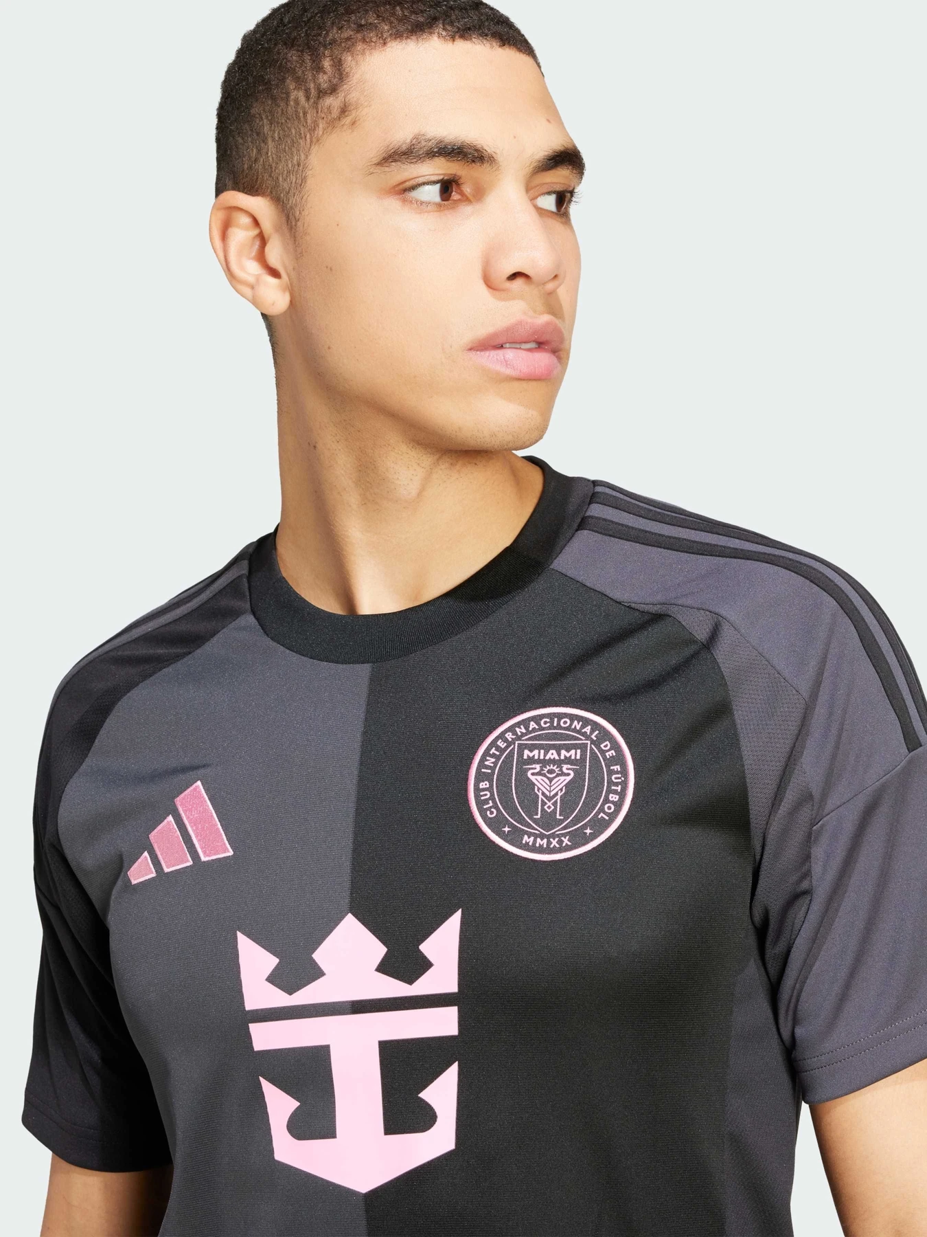 Футболки и поло Adidas модель JI6821 Футболки и поло Adidas модель JI6821 Фото