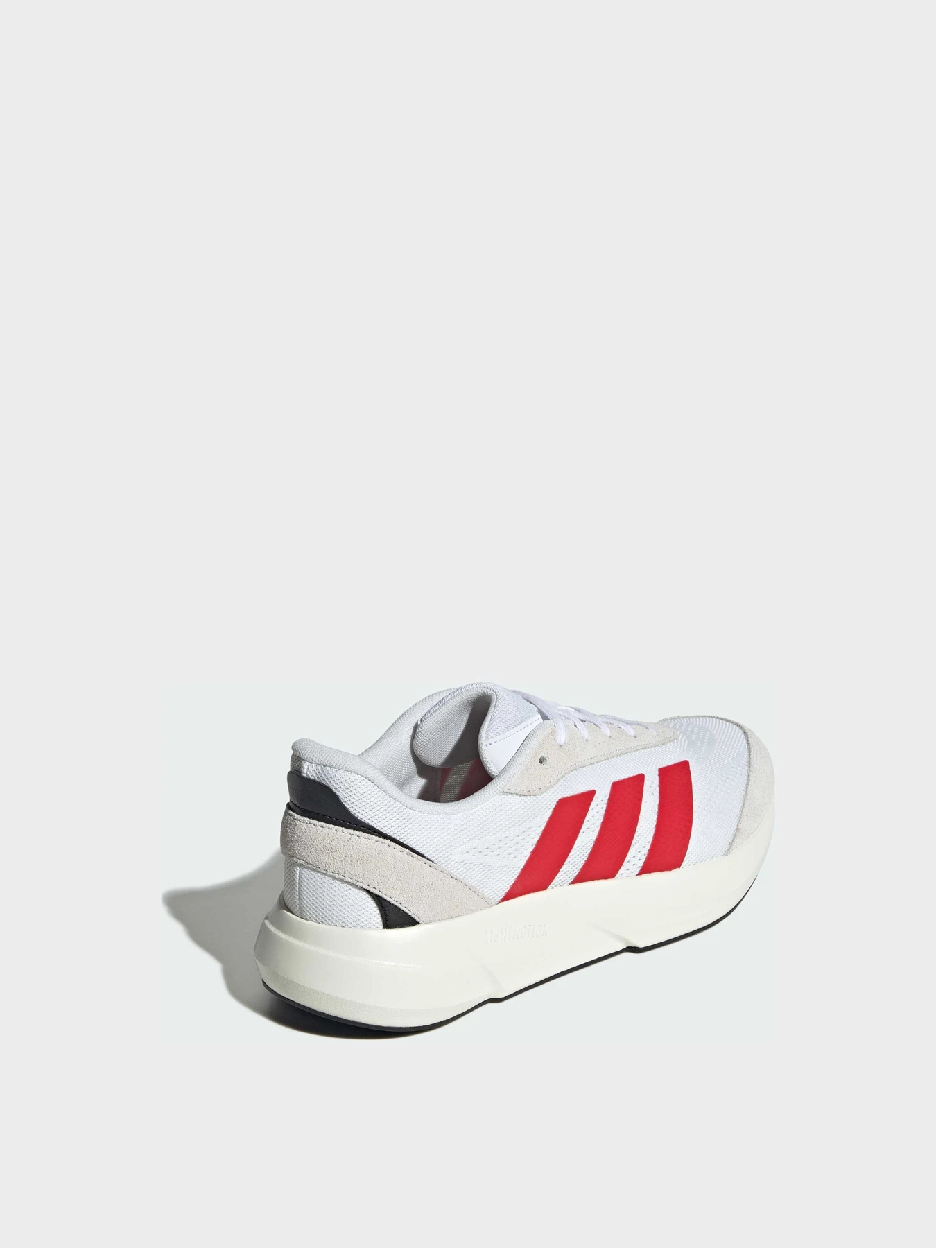 Кроссовки Adidas модель JH9310 Кроссовки Adidas модель JH9310 Фото