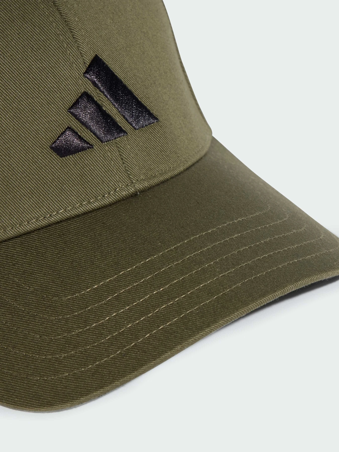 Шапки и кепки Adidas Культовые силуэты модель JP0395 Шапки и кепки Adidas Культовые силуэты модель JP0395 Фото