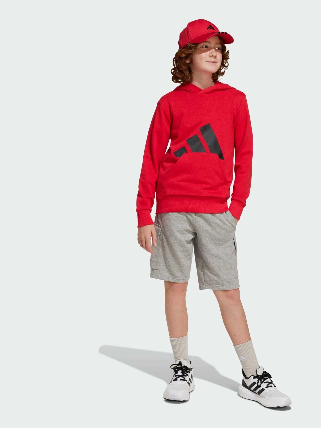 Худи и свитшоты Adidas Культовые силуэты модель JE1389 Худи и свитшоты Adidas Культовые силуэты модель JE1389 Фото