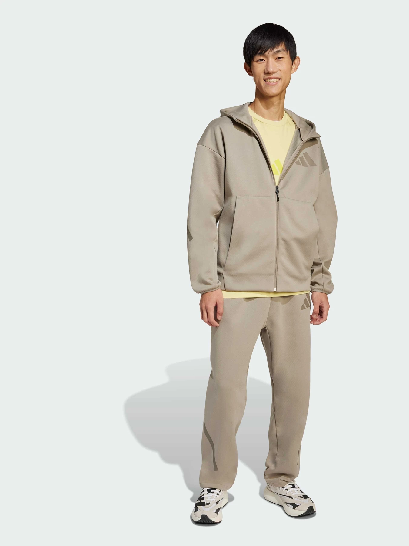 Штани Adidas Культові силуети модель JC6716 Штани Adidas Культові силуети модель JC6716 Фото