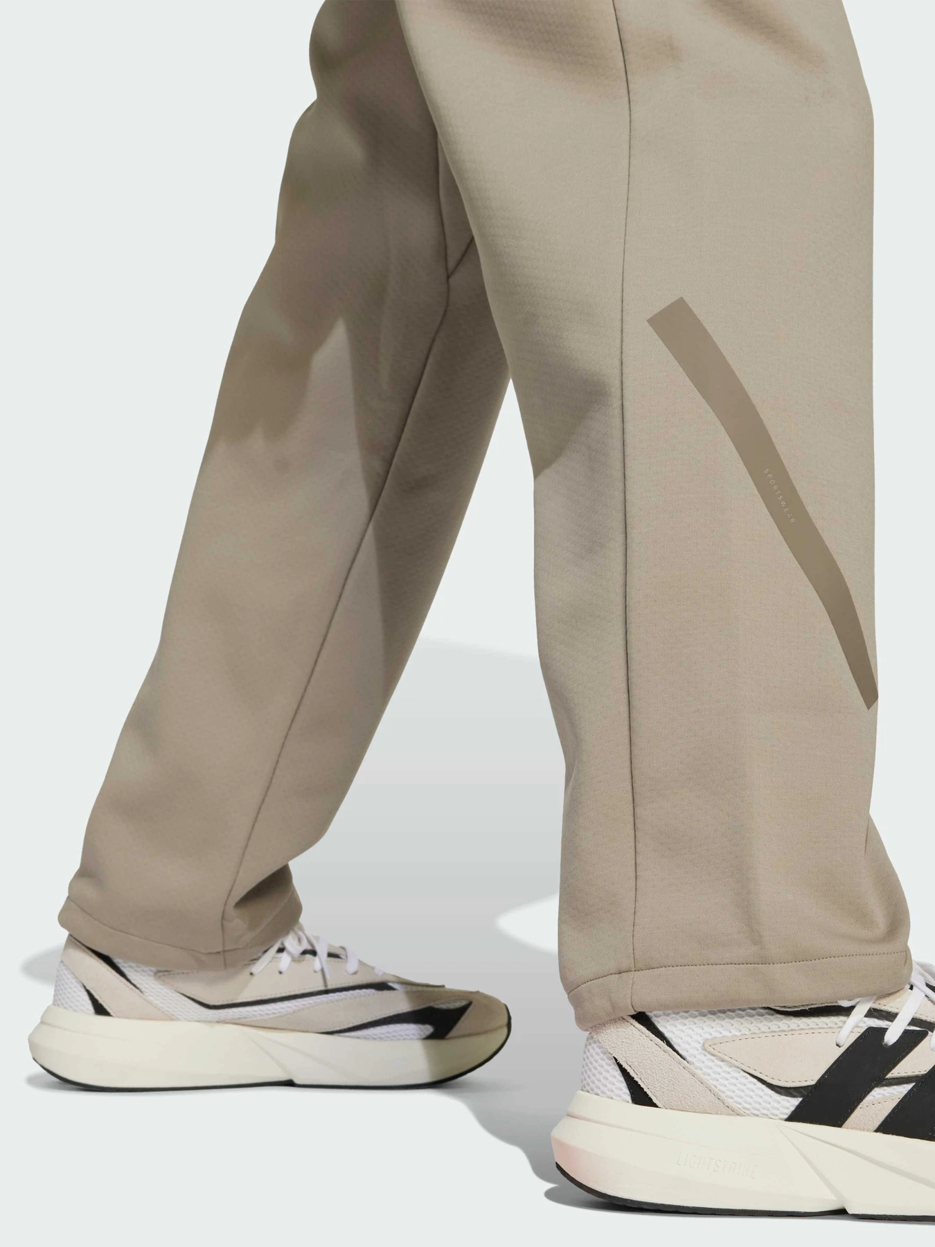 Штани Adidas Культові силуети модель JC6716 Штани Adidas Культові силуети модель JC6716 Фото