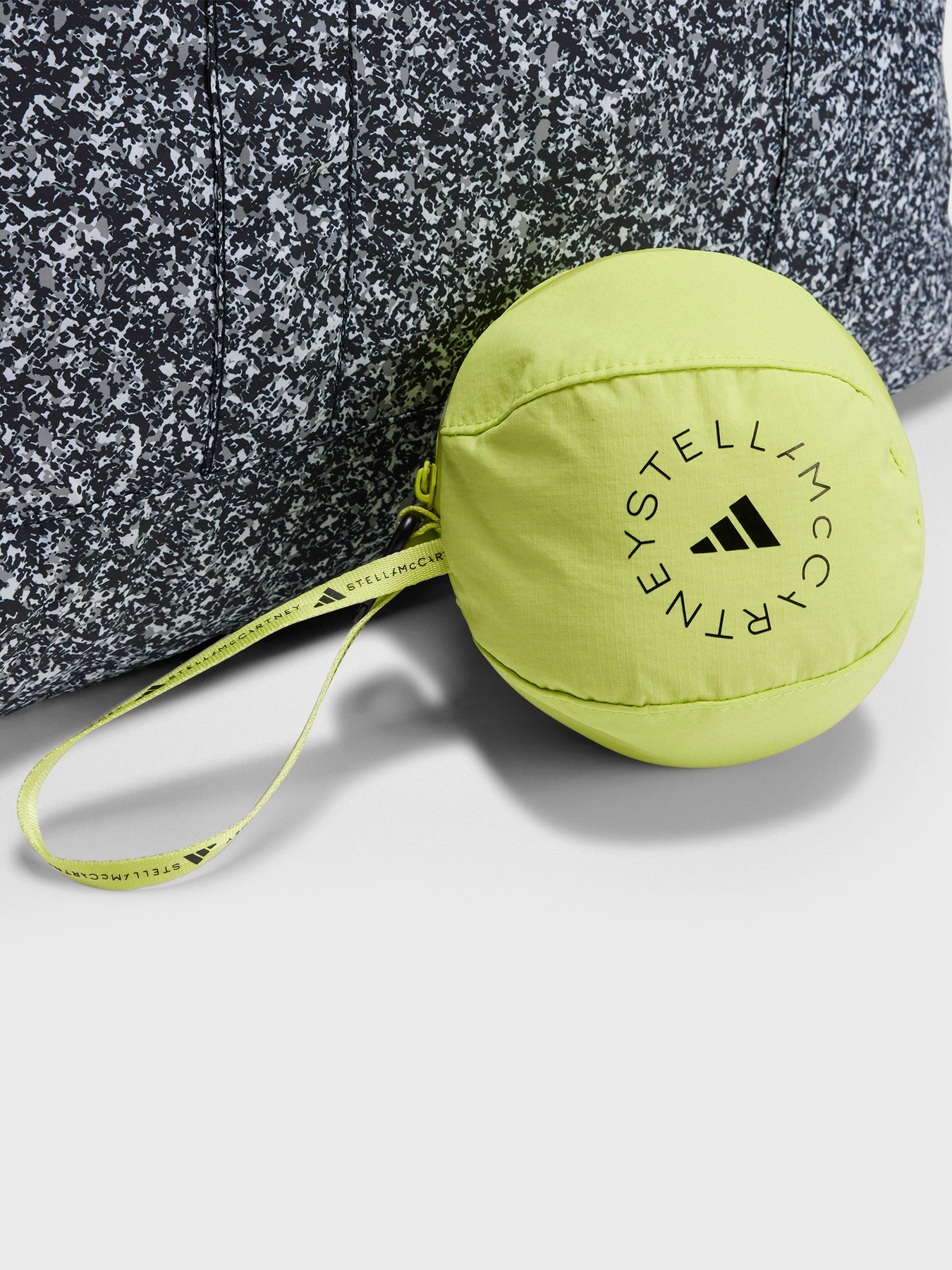 Сумки Adidas модель JJ1010 Фото