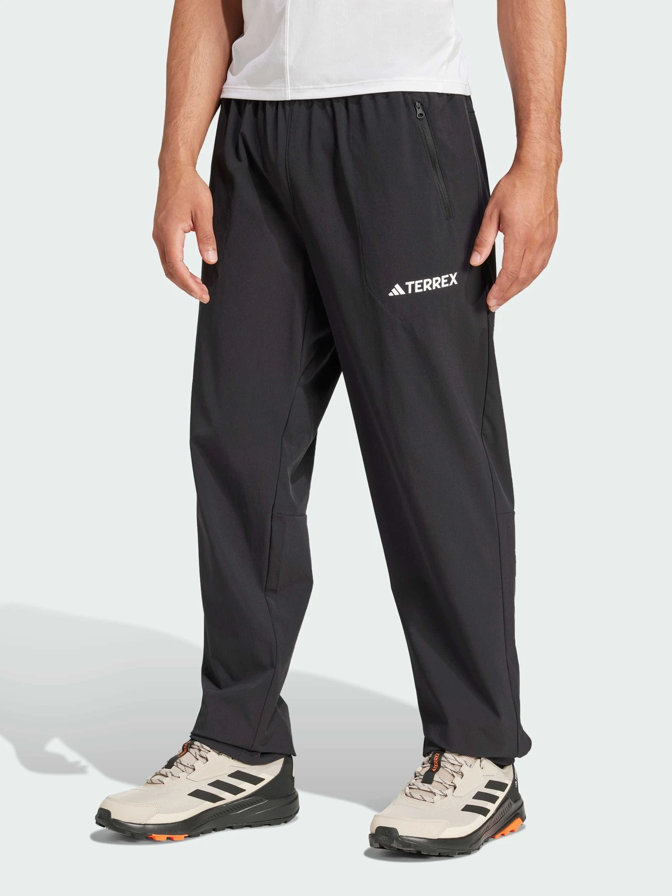Брюки Adidas модель JP0811 Брюки Adidas модель JP0811 Фото