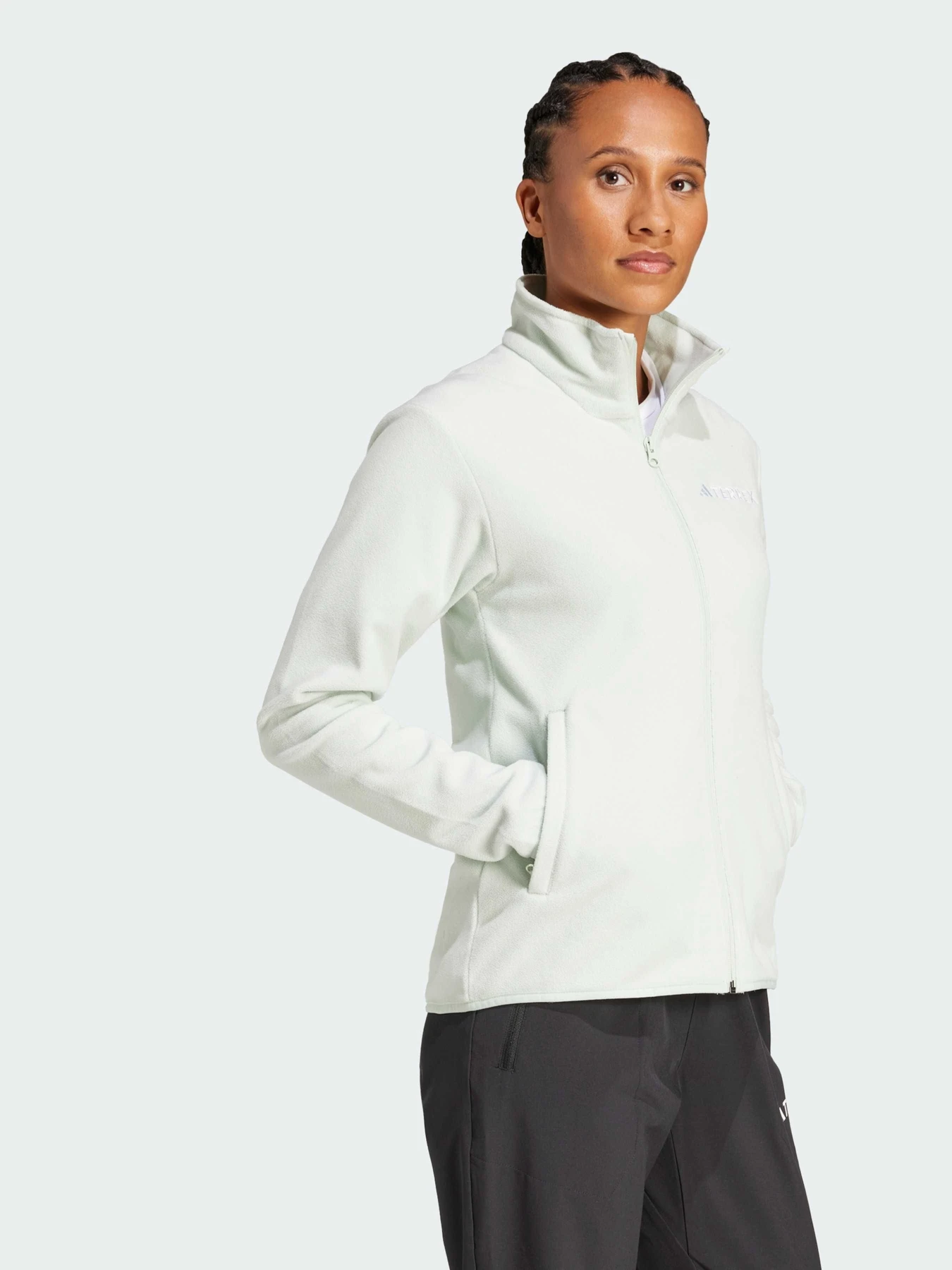 Куртки та дублянки Adidas модель JP0801 Фото