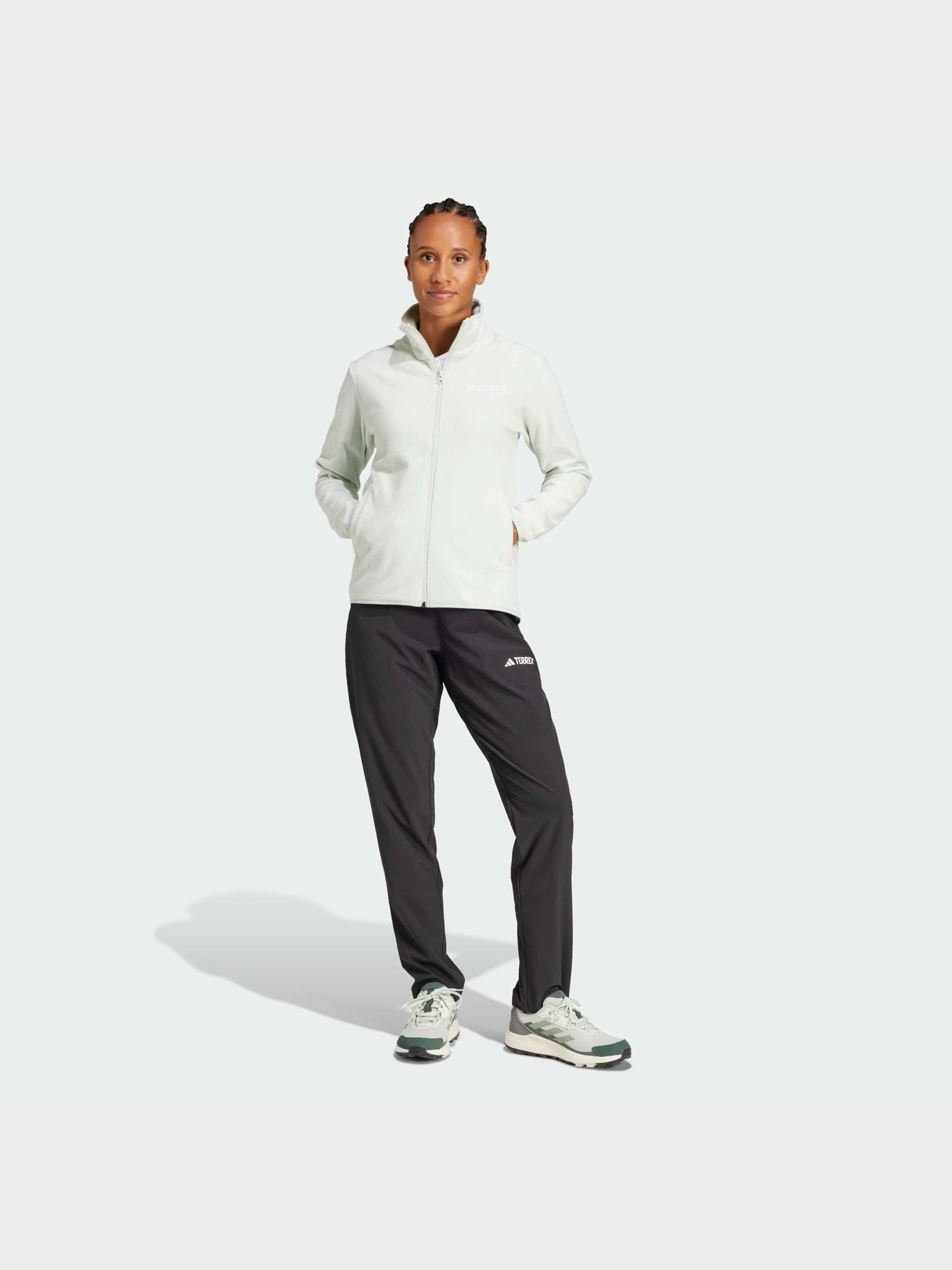 Куртки та дублянки Adidas модель JP0801 Фото