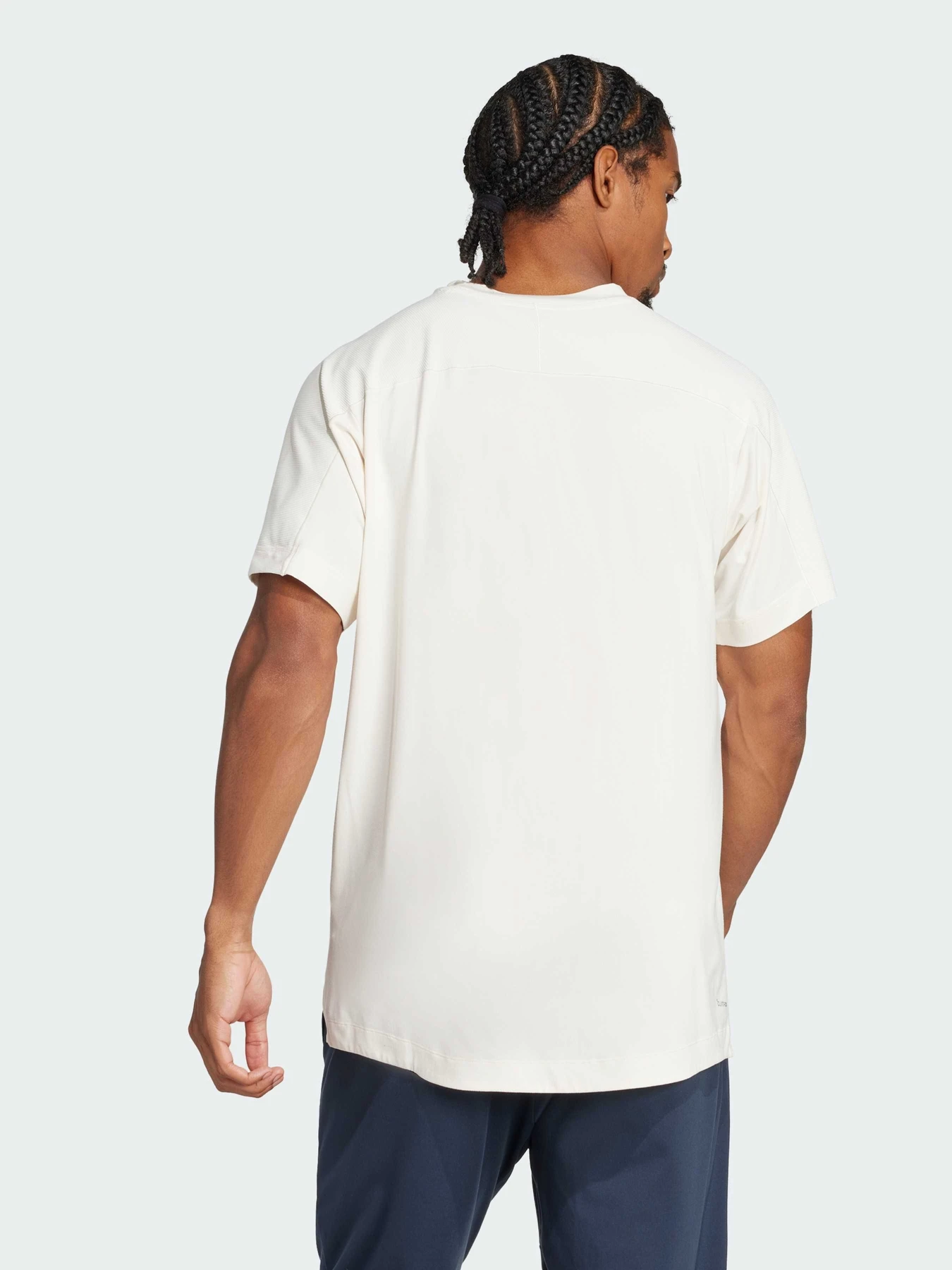 Футболки и поло Adidas модель JI8235 Футболки и поло Adidas модель JI8235 Фото