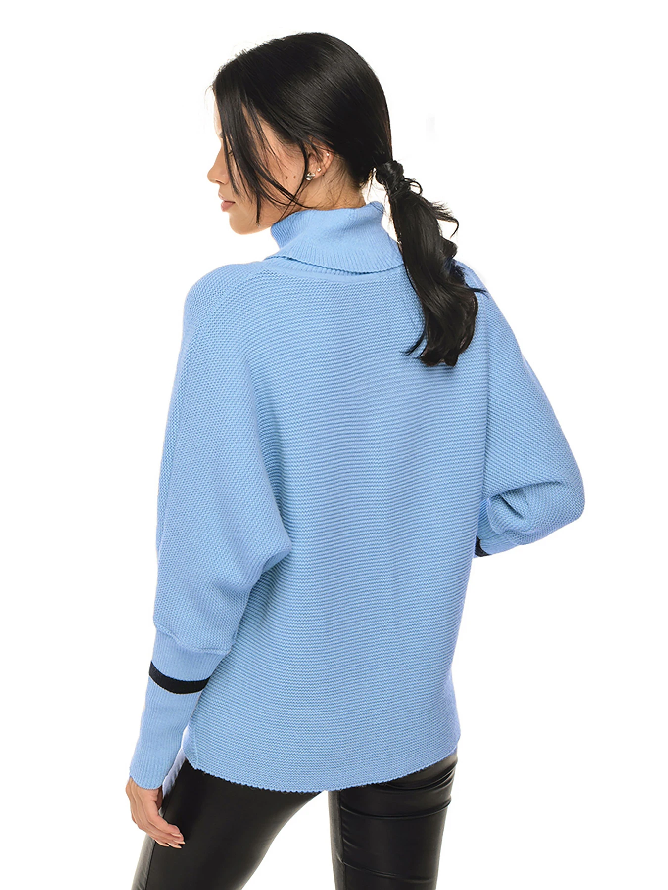 Свитры и кардиганы SVTR модель 4540blueWSWTSVTR Свитры и кардиганы SVTR модель 4540blueWSWTSVTR Фото