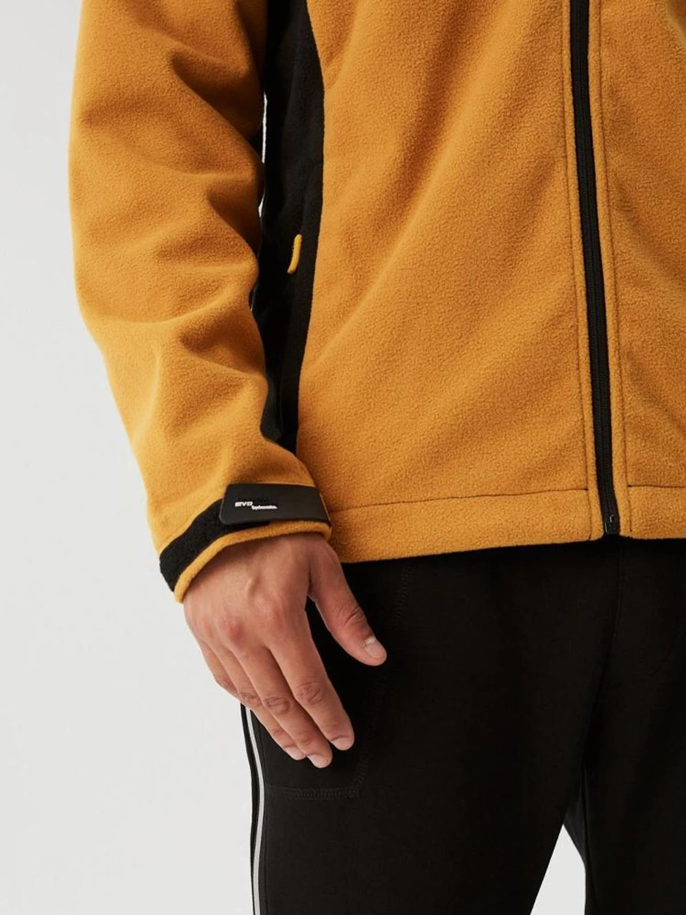 Куртки и дубленки DIVERSE Evo Cancio St модель 10040533 Куртки и дубленки DIVERSE Evo Cancio St модель 10040533 Фото