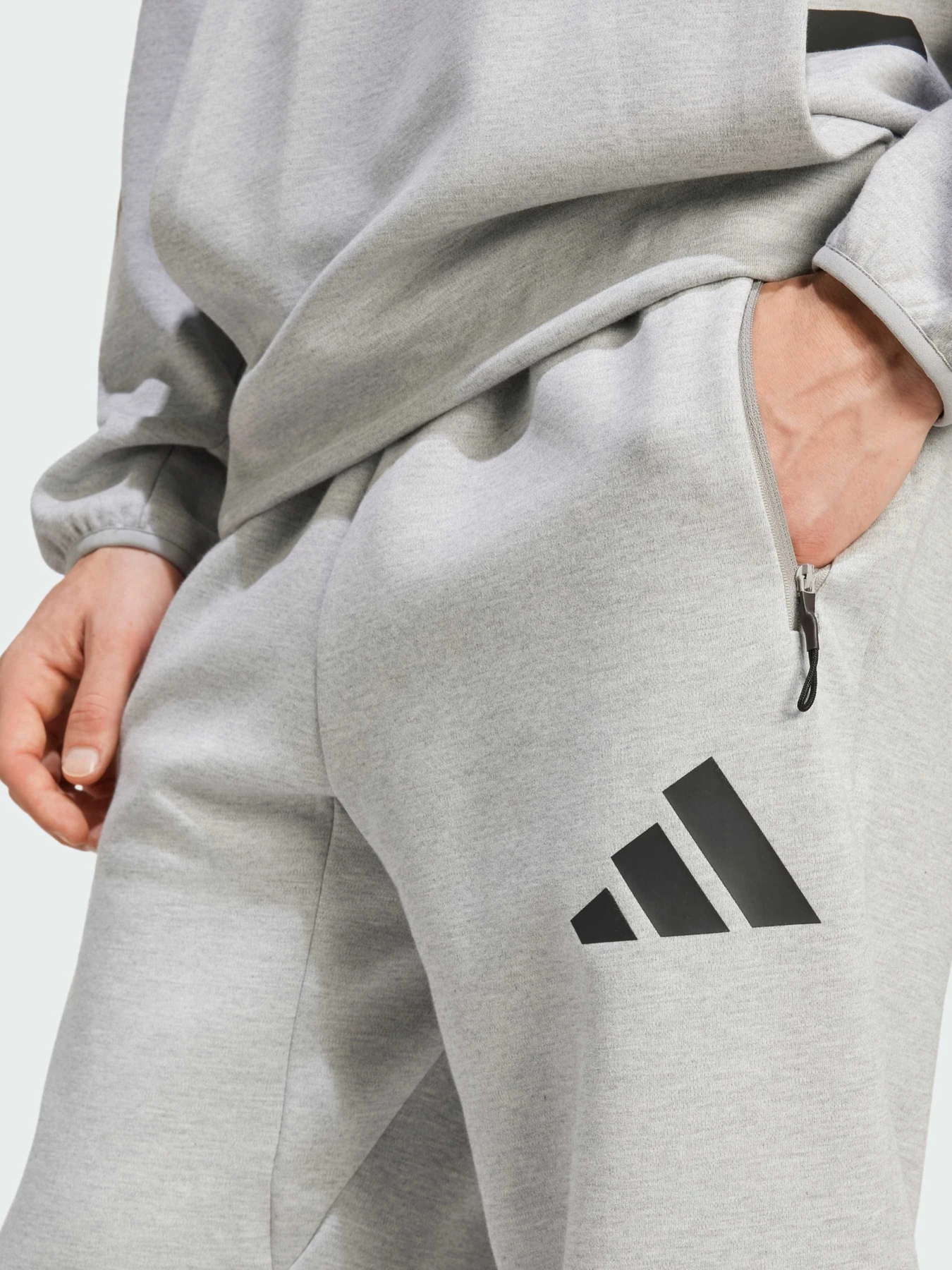 Брюки Adidas ZNE модель JF2446 Фото