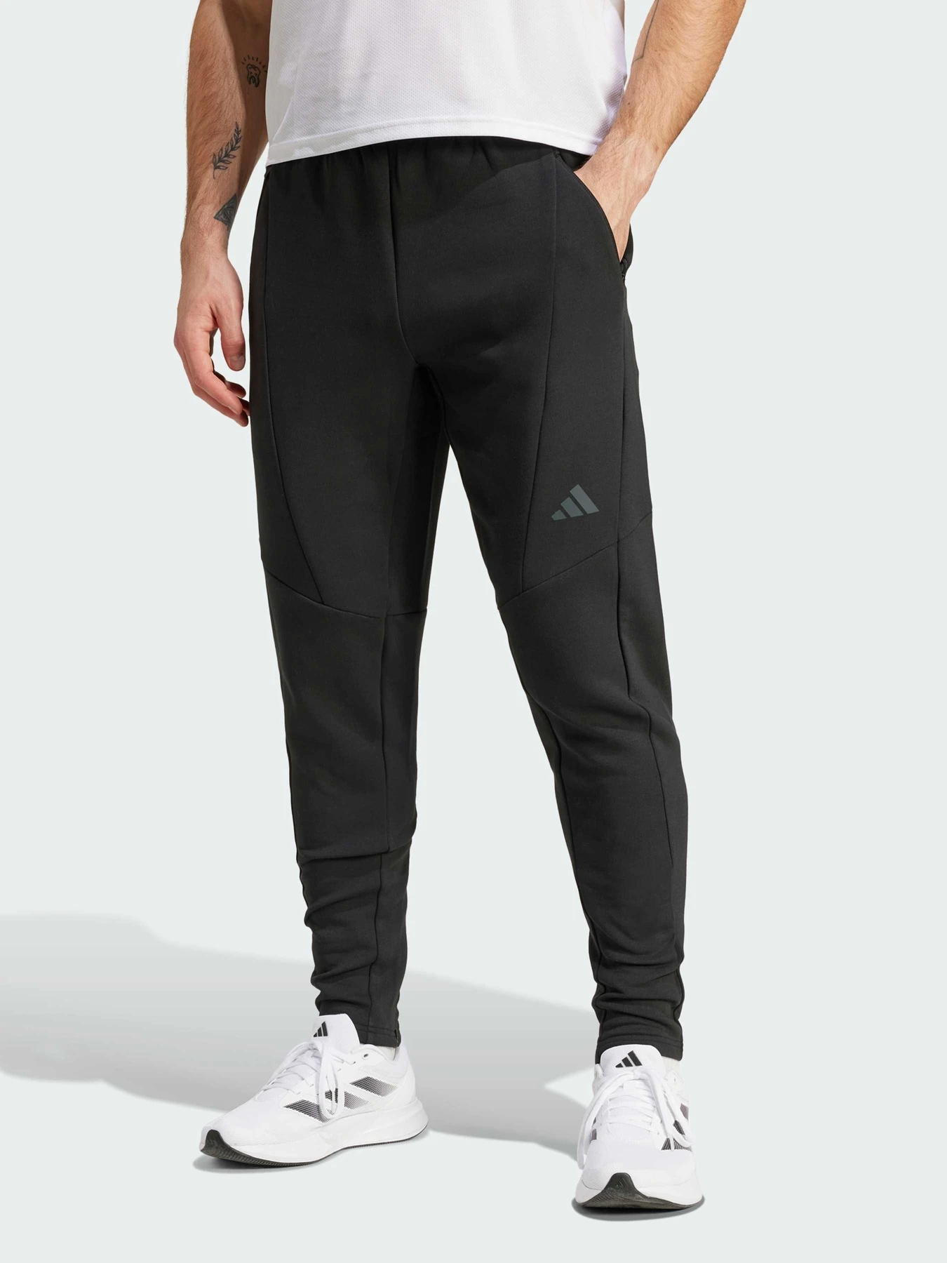 Брюки Adidas модель IY1117 Брюки Adidas модель IY1117 Фото