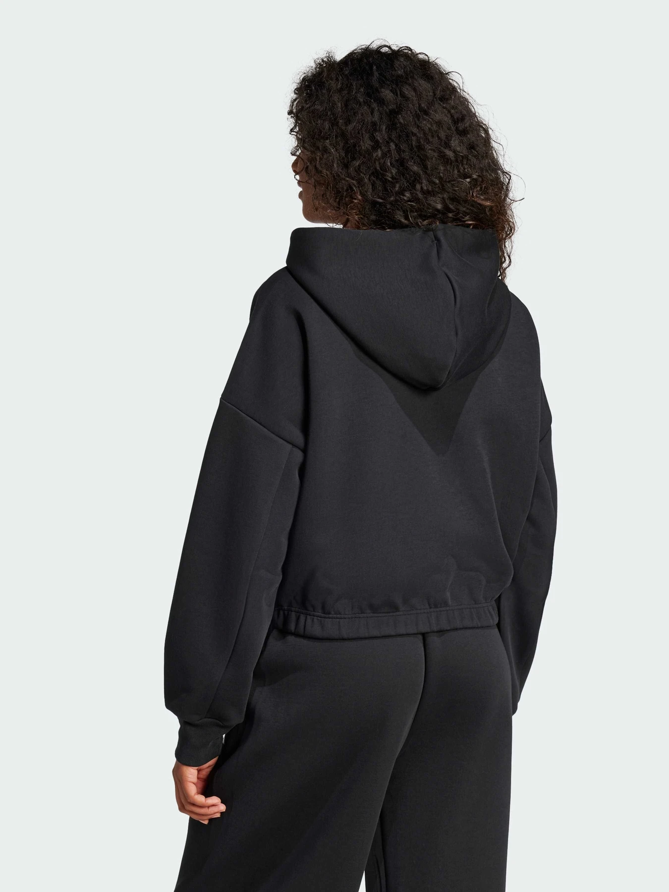 Худи и свитшоты Adidas модель JE0136 Худи и свитшоты Adidas модель JE0136 Фото