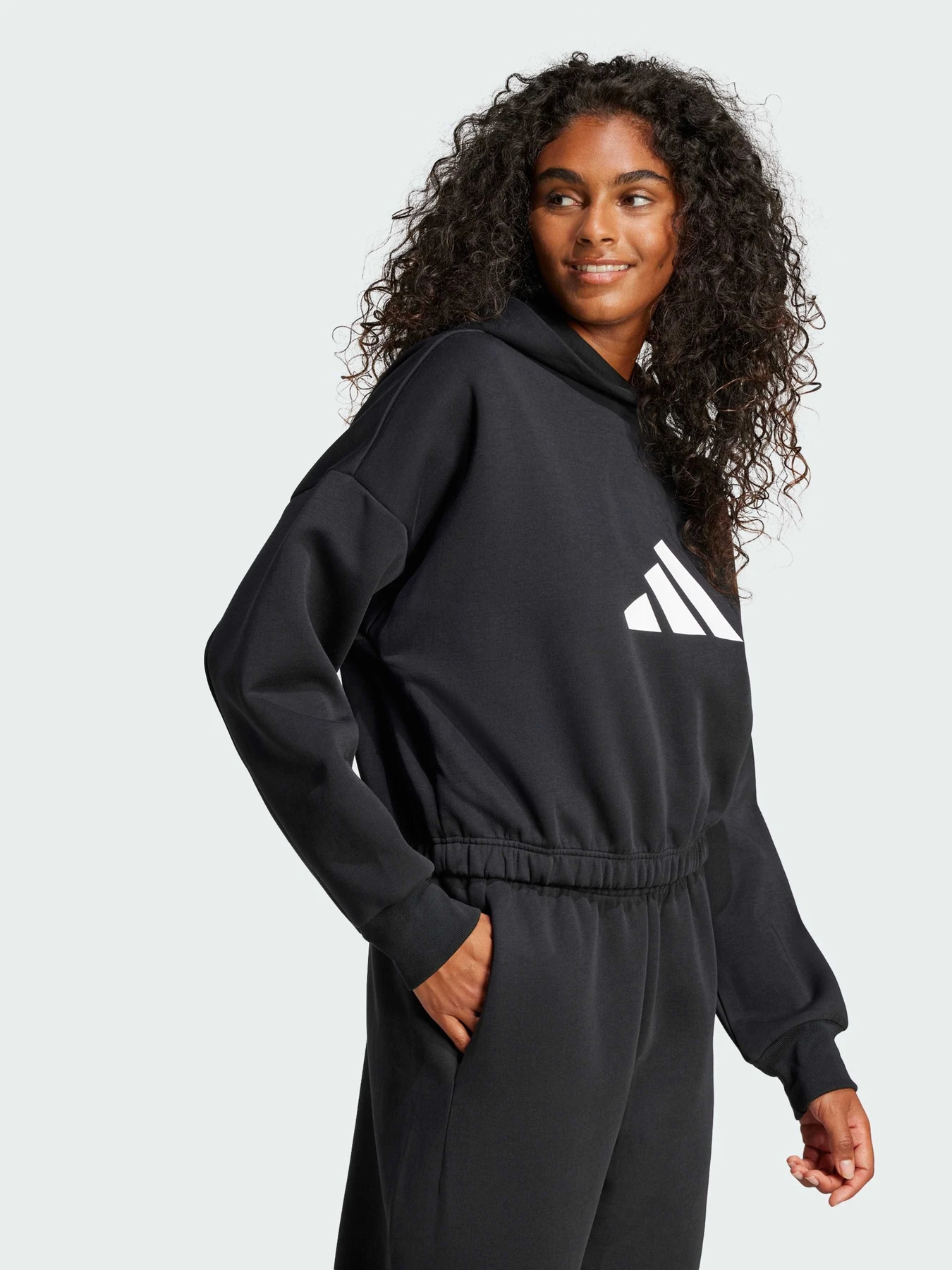 Худи и свитшоты Adidas модель JE0136 Худи и свитшоты Adidas модель JE0136 Фото